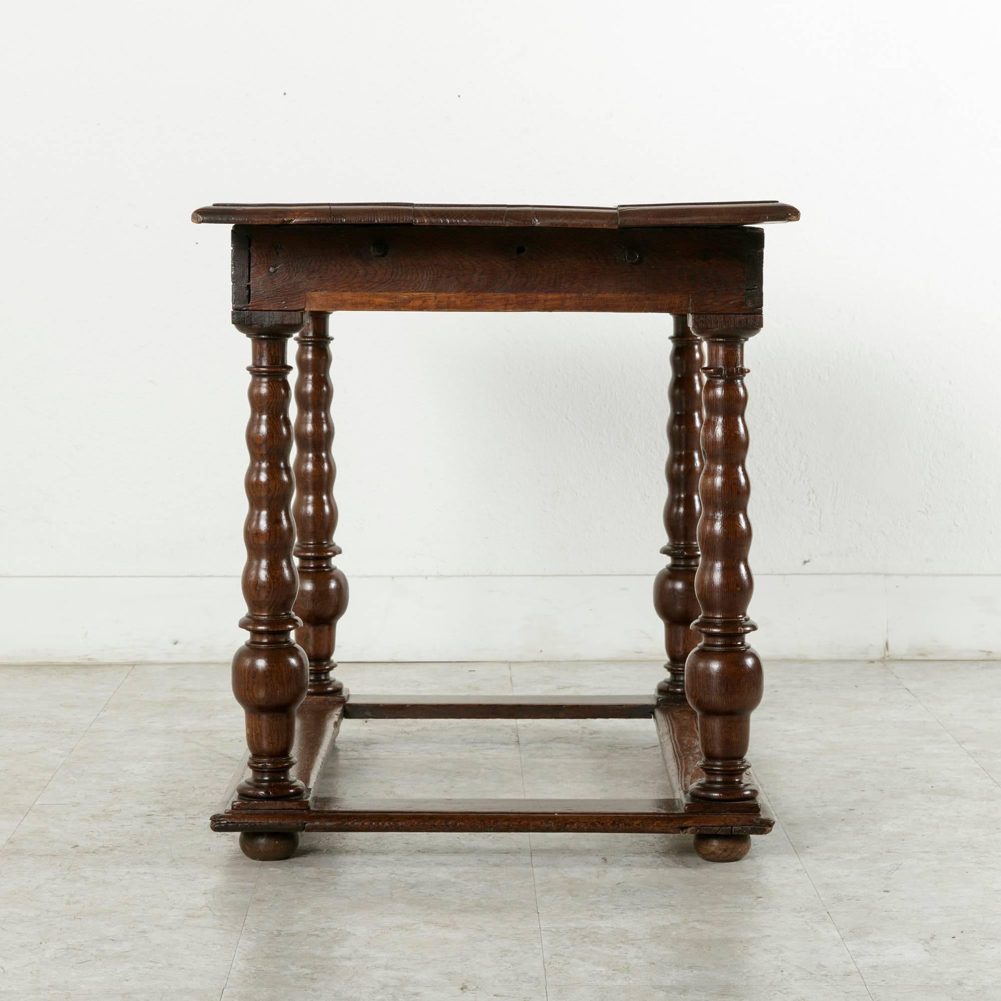 17th Century Louis XIII Period Oak Table with Spooled Legs and Single Drawer In Good Condition In Fayetteville, AR