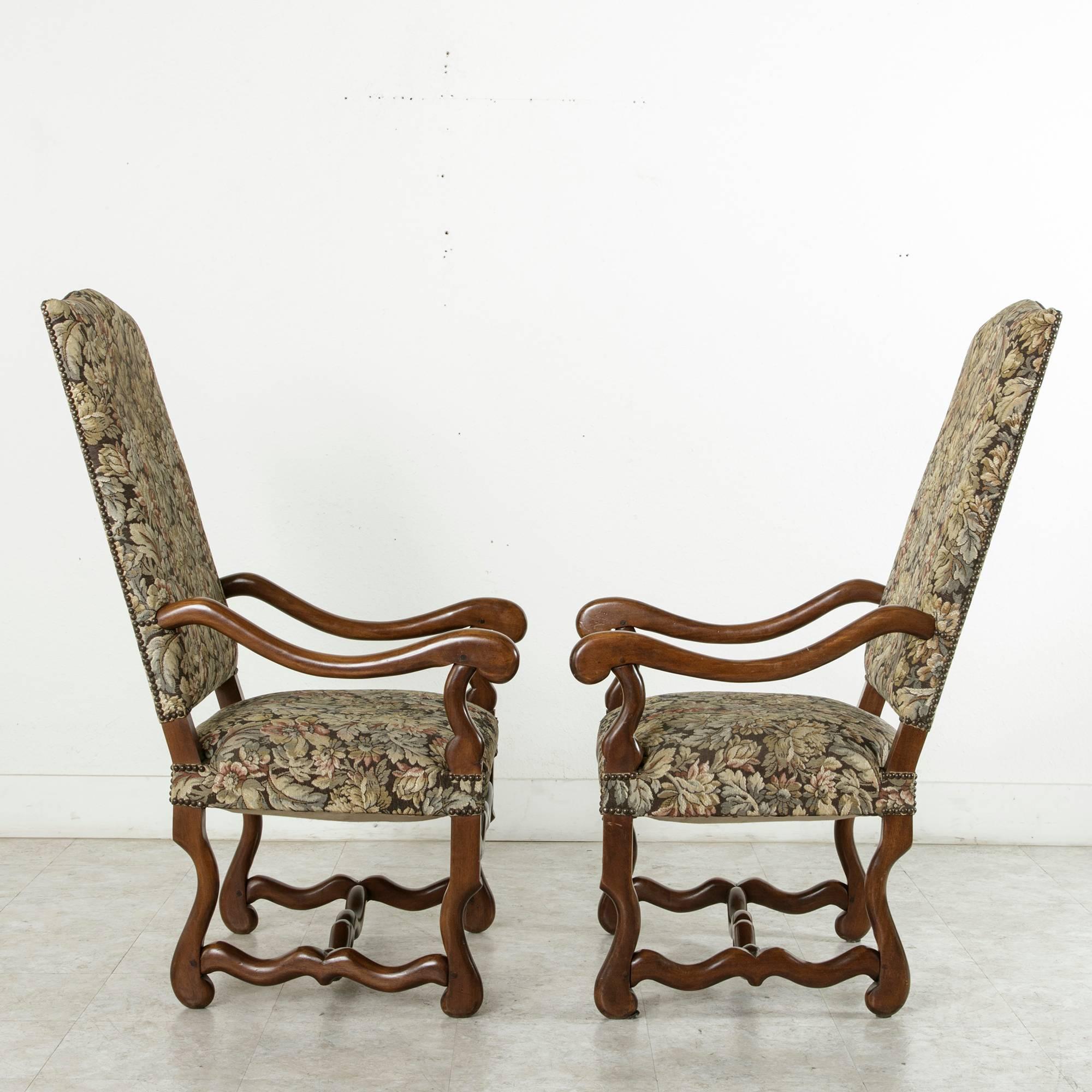 Pair of Walnut Louis XIV Style Mutton Leg Armchairs with Tapestry, circa 1900 In Excellent Condition In Fayetteville, AR