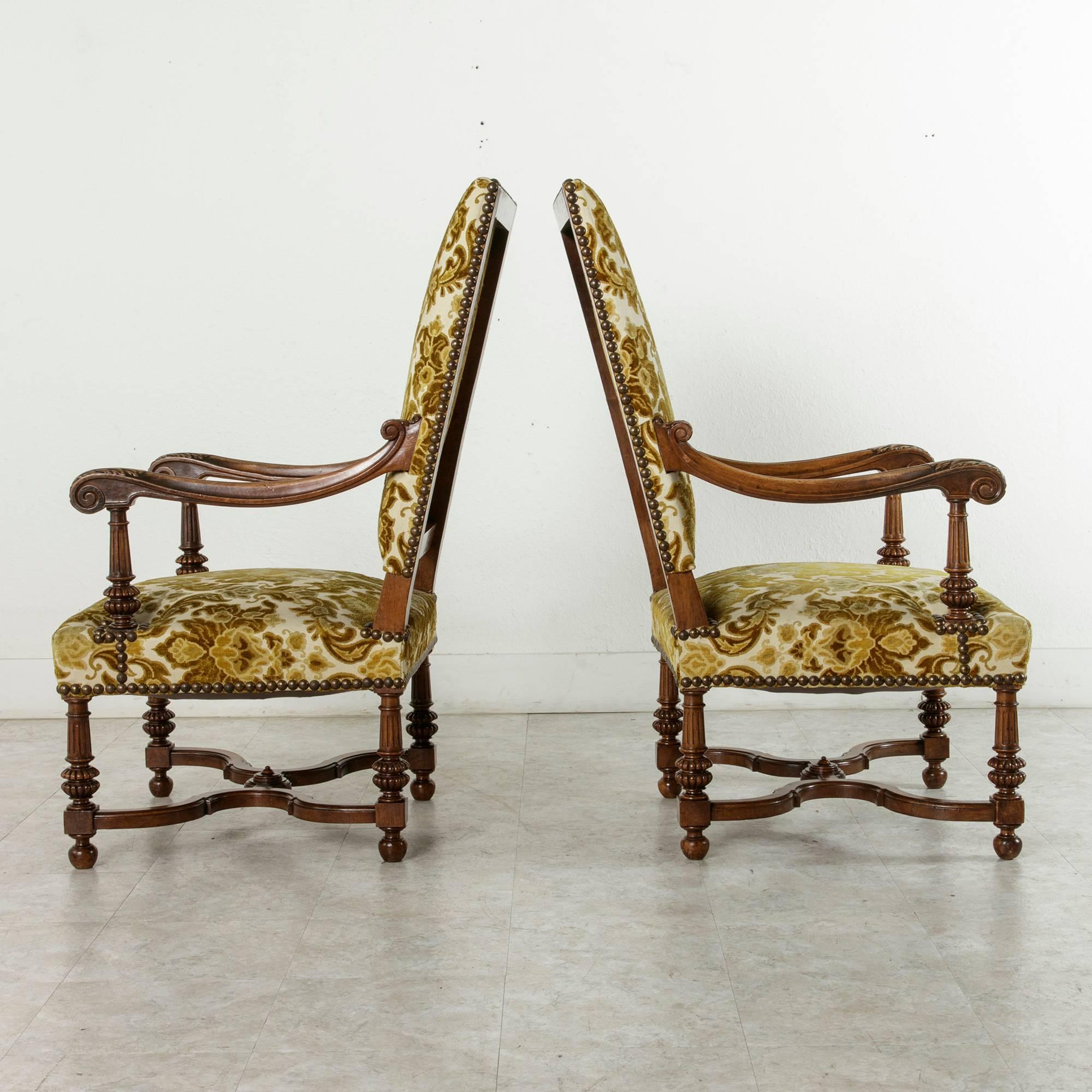 Pair of Late 19th Century French Hand-Carved Walnut Louis XIV Style Armchairs In Excellent Condition In Fayetteville, AR
