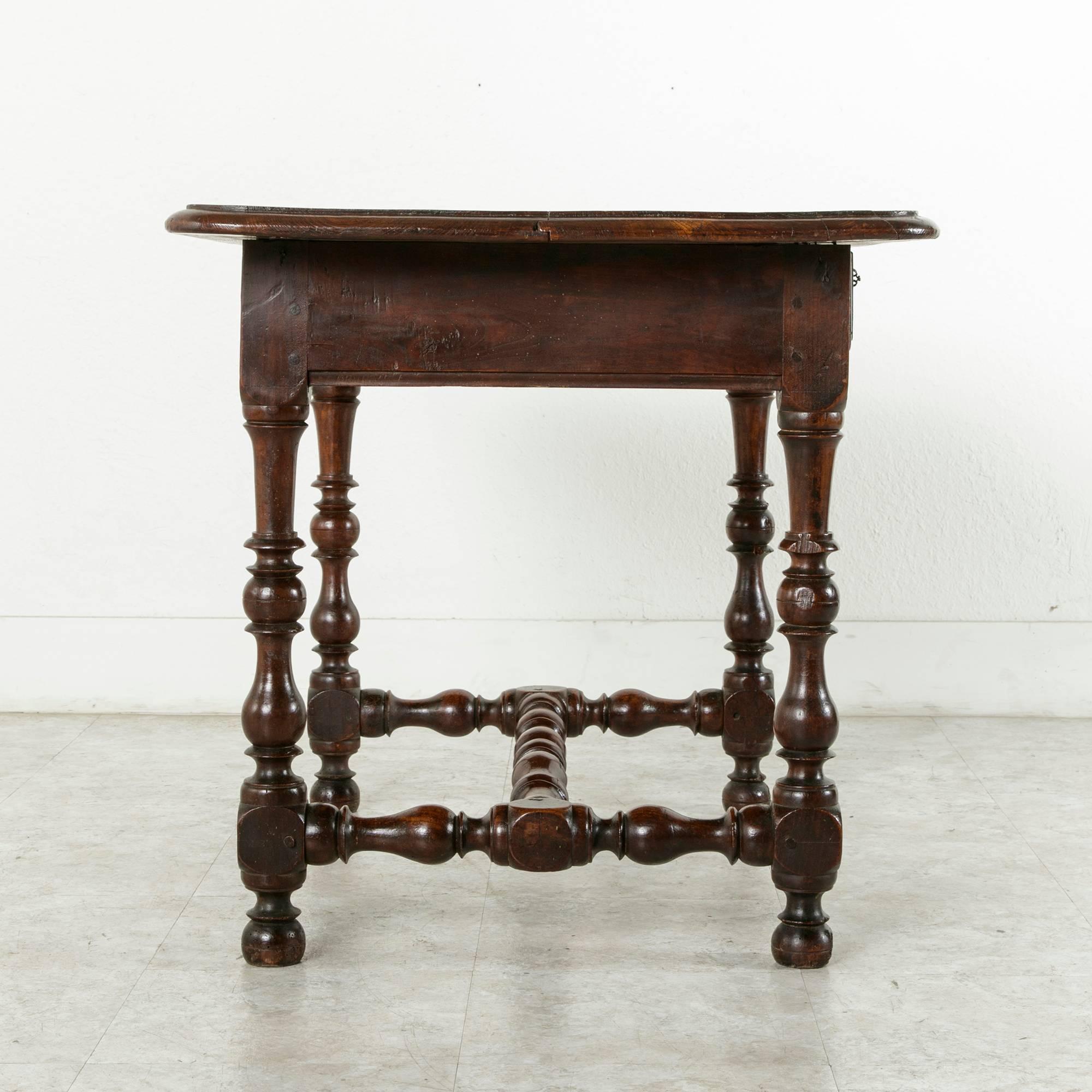18th Century Louis XIII Style Oak Table with Turned Legs and Single Drawer 2
