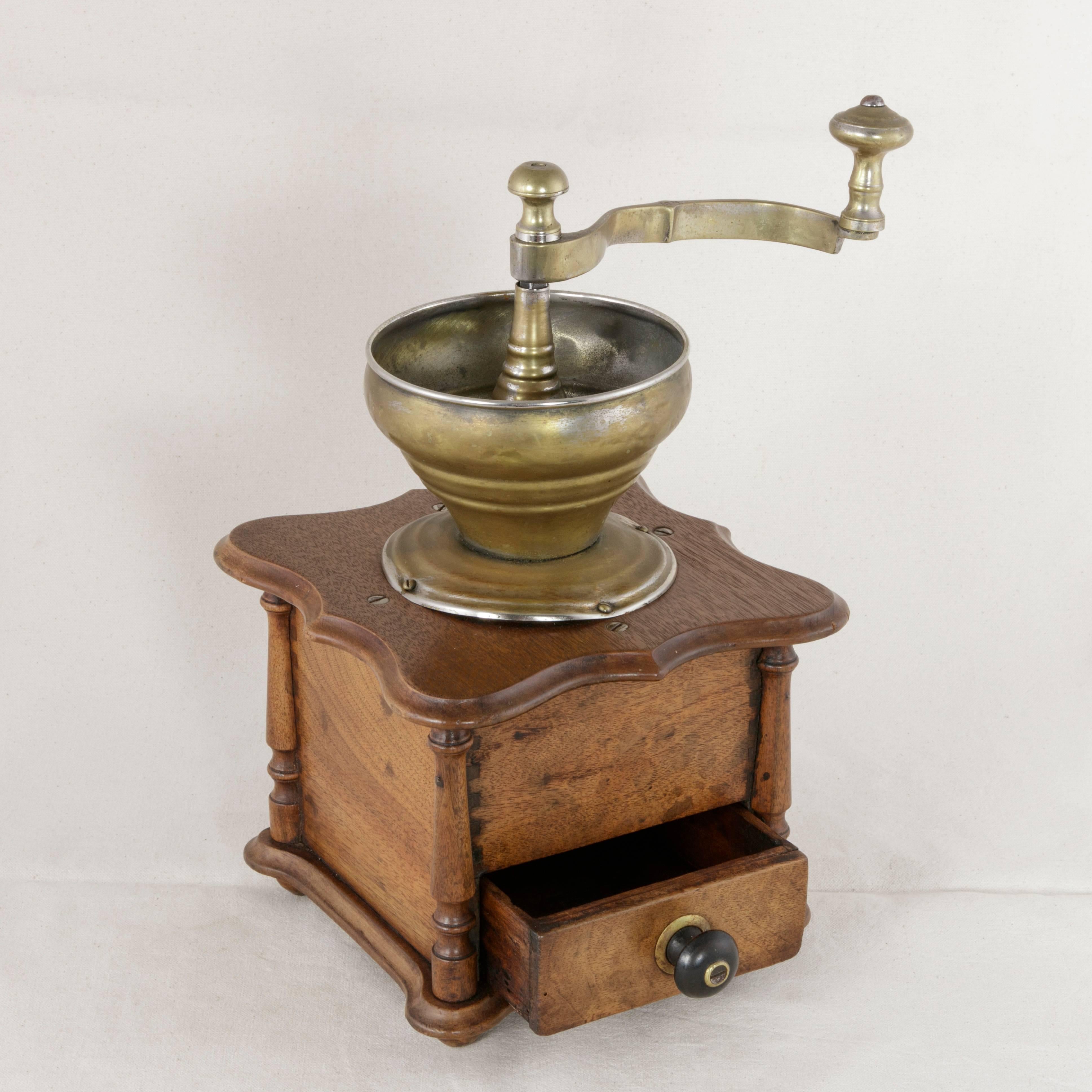 Late 19th Century French Walnut Coffee Grinder with Brass Funnel and Mechanism In Excellent Condition In Fayetteville, AR