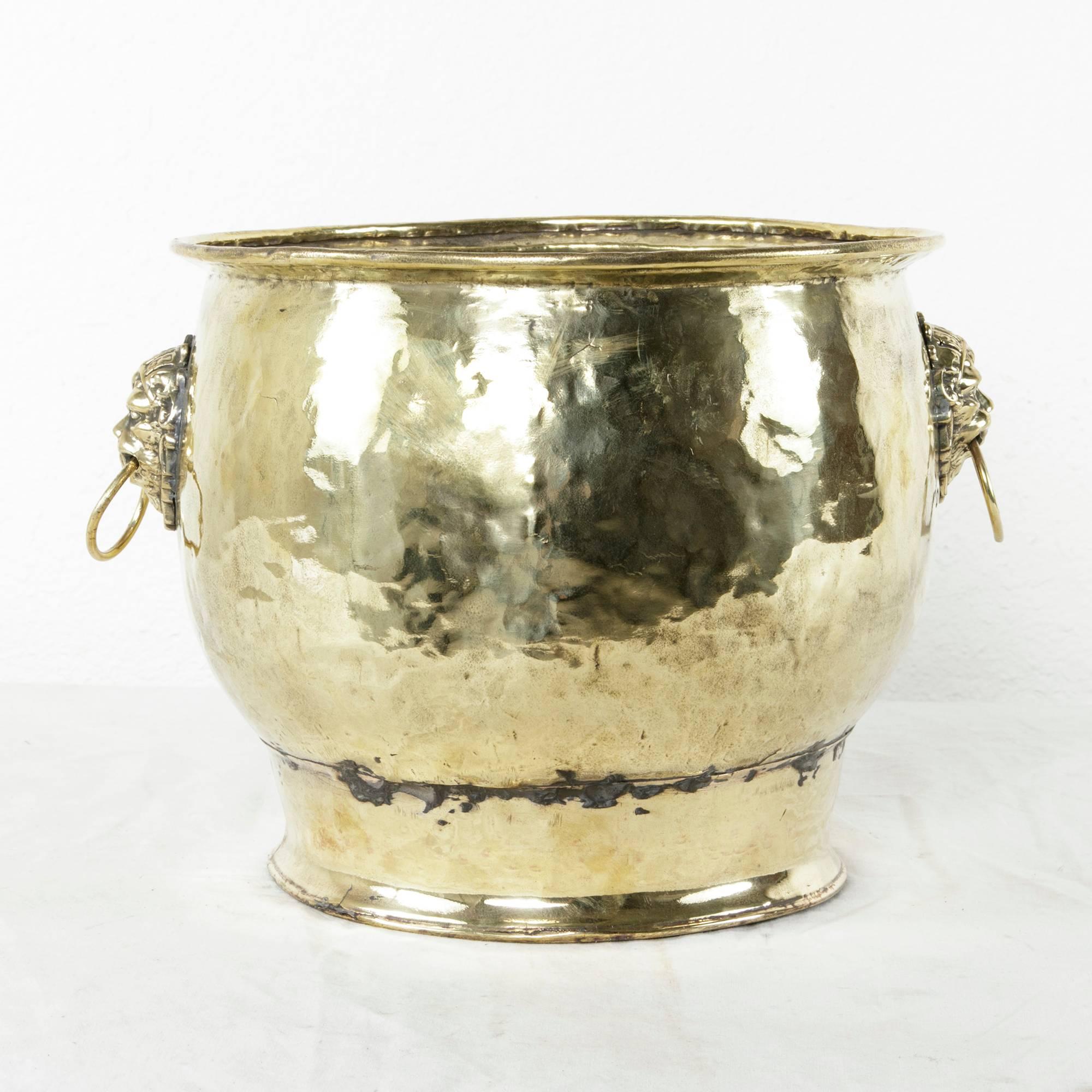 Large Late 17th Century French Louis XIV Period Brass Cachepot with Lion Heads In Excellent Condition In Fayetteville, AR