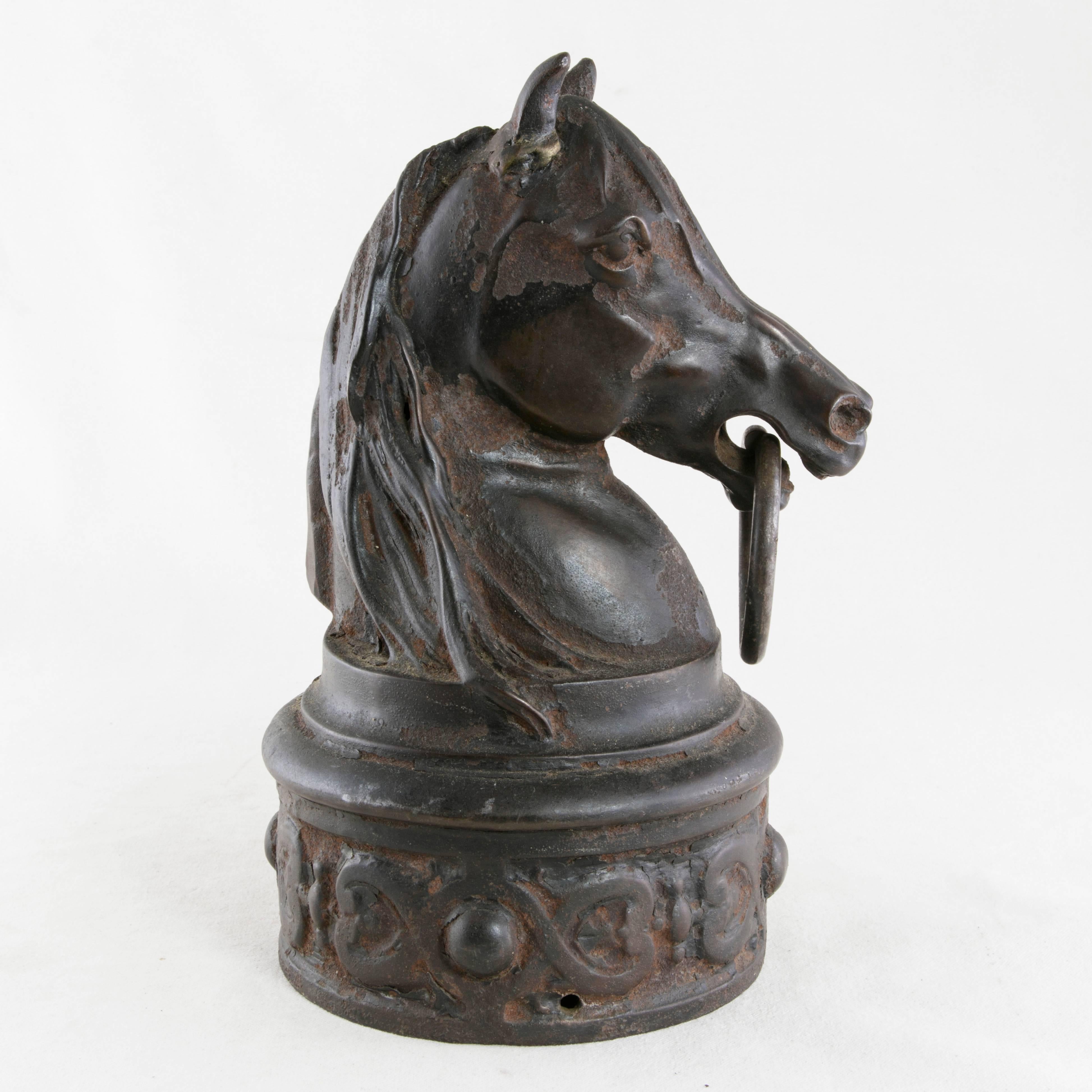 Late 19th Century Cast Iron Horse Hitch with Horse Head Sculpture and Ring In Good Condition In Fayetteville, AR