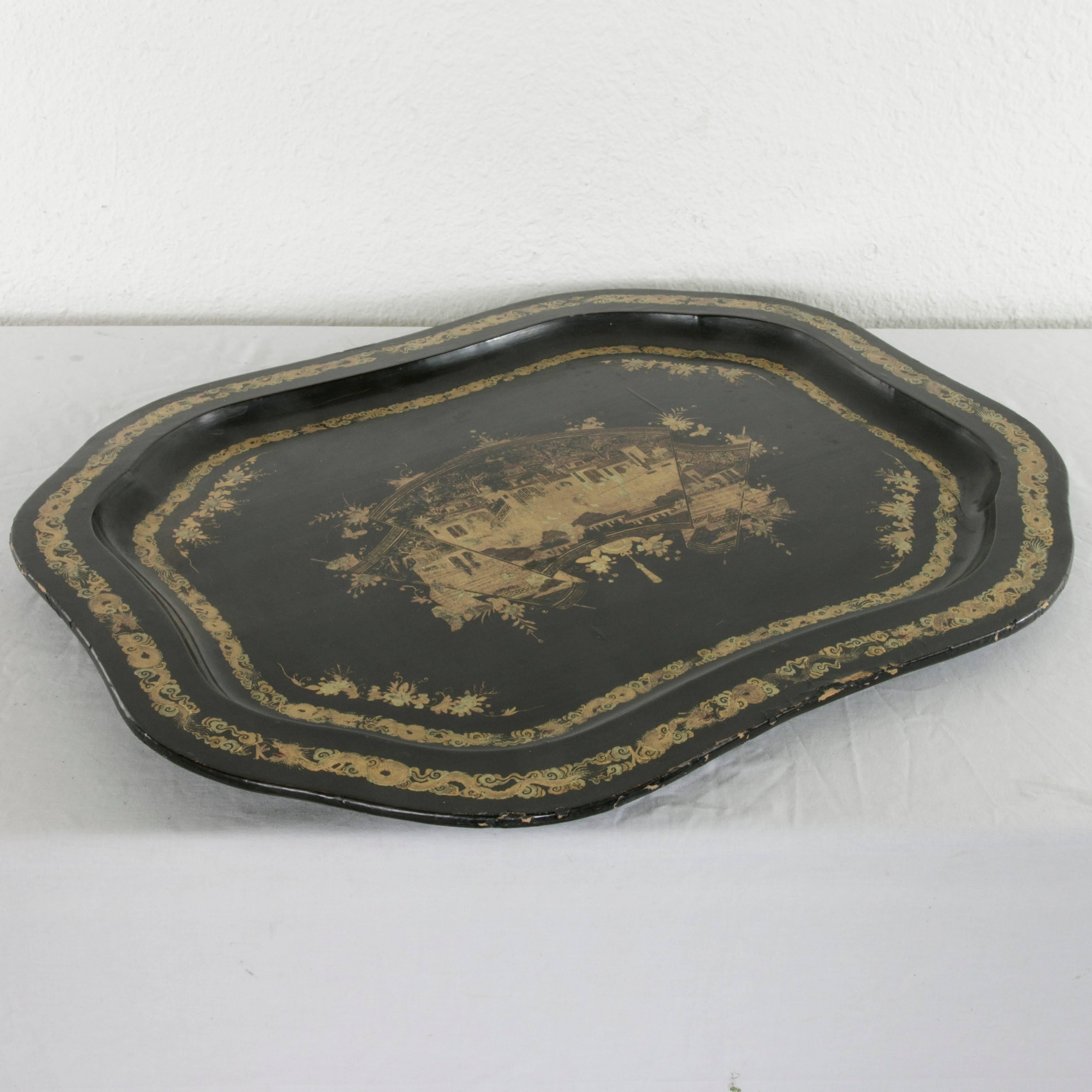 Large 19th Century Chinese Export Black Lacquer Wooden Serving Tray In Good Condition In Fayetteville, AR