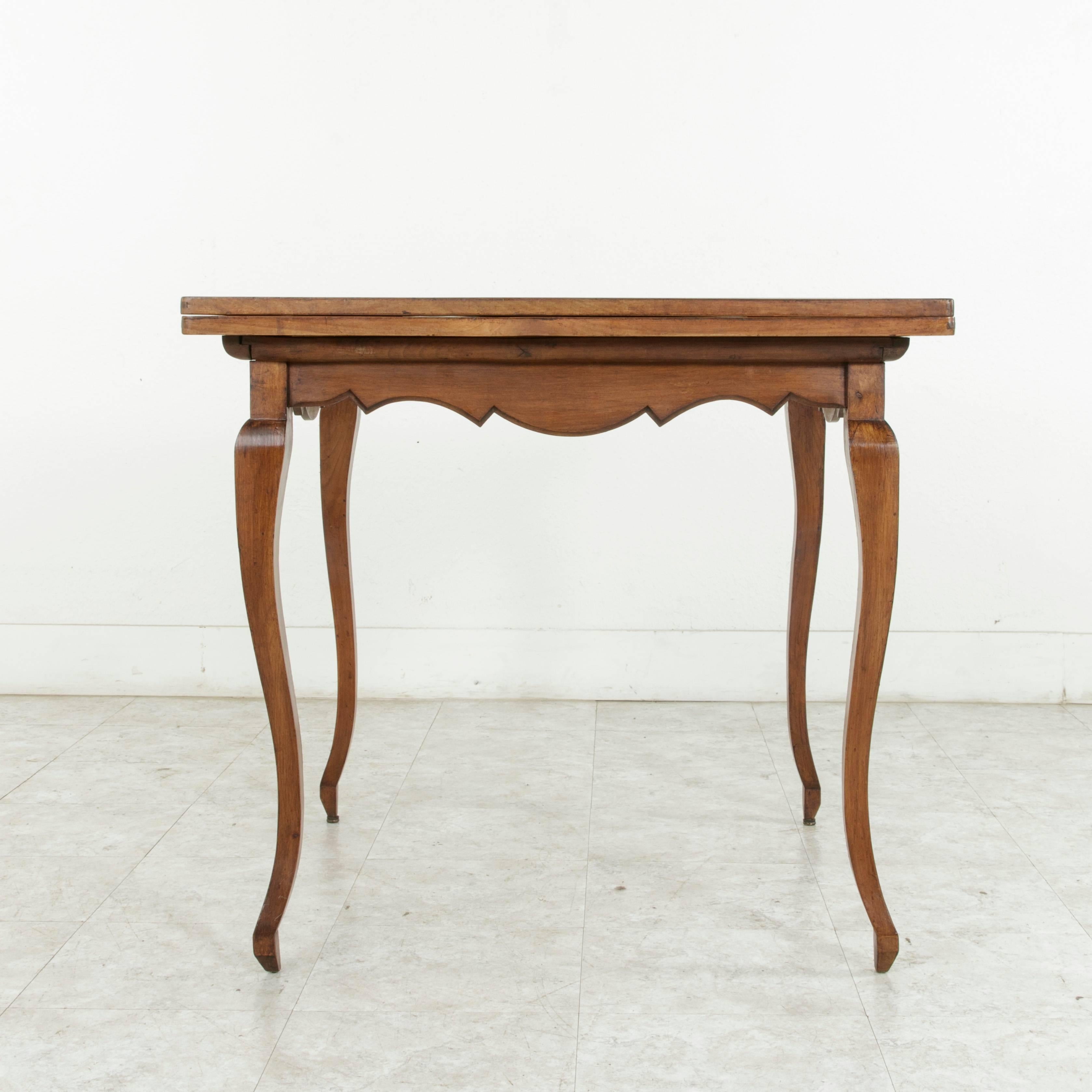 Mid-20th Century French Louis XV Style Cherrywood Game Table with Folding Top 3