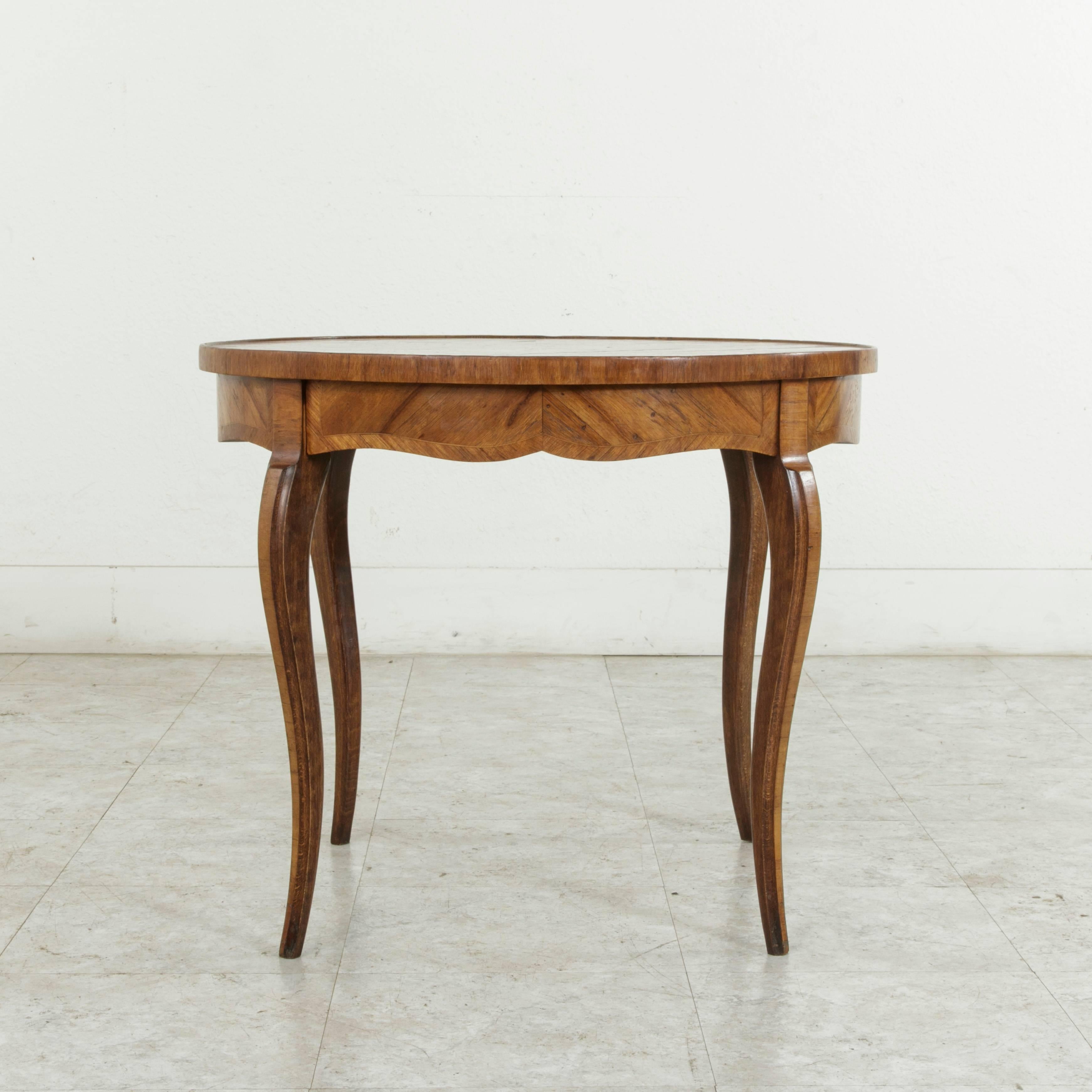 Early 20th Century French Louis XV Style Walnut Marquetry Coffee Cocktail Table 1