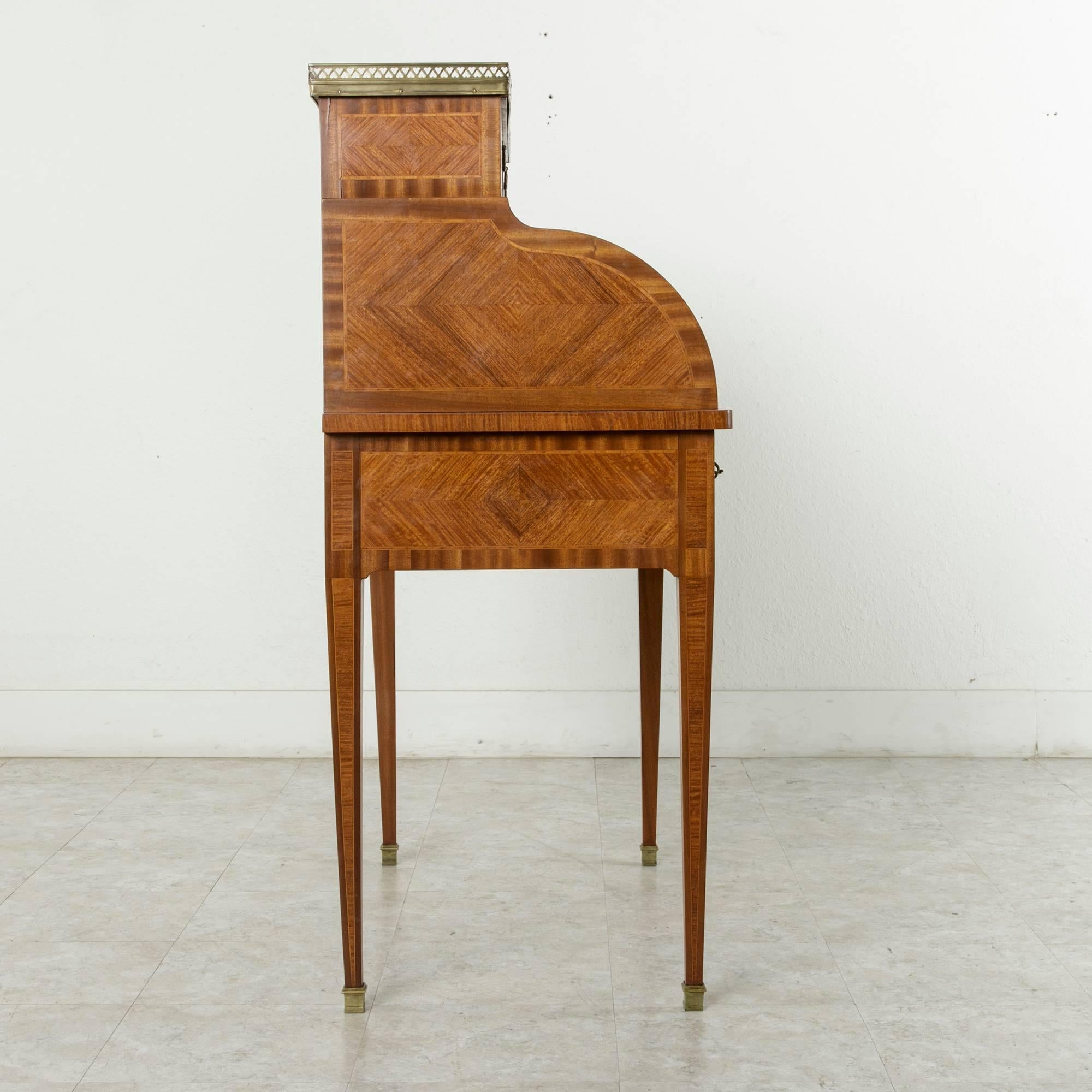 19th Century Louis XVI Marquetry Cylinder Desk With Inlaid Musical Instruments 4