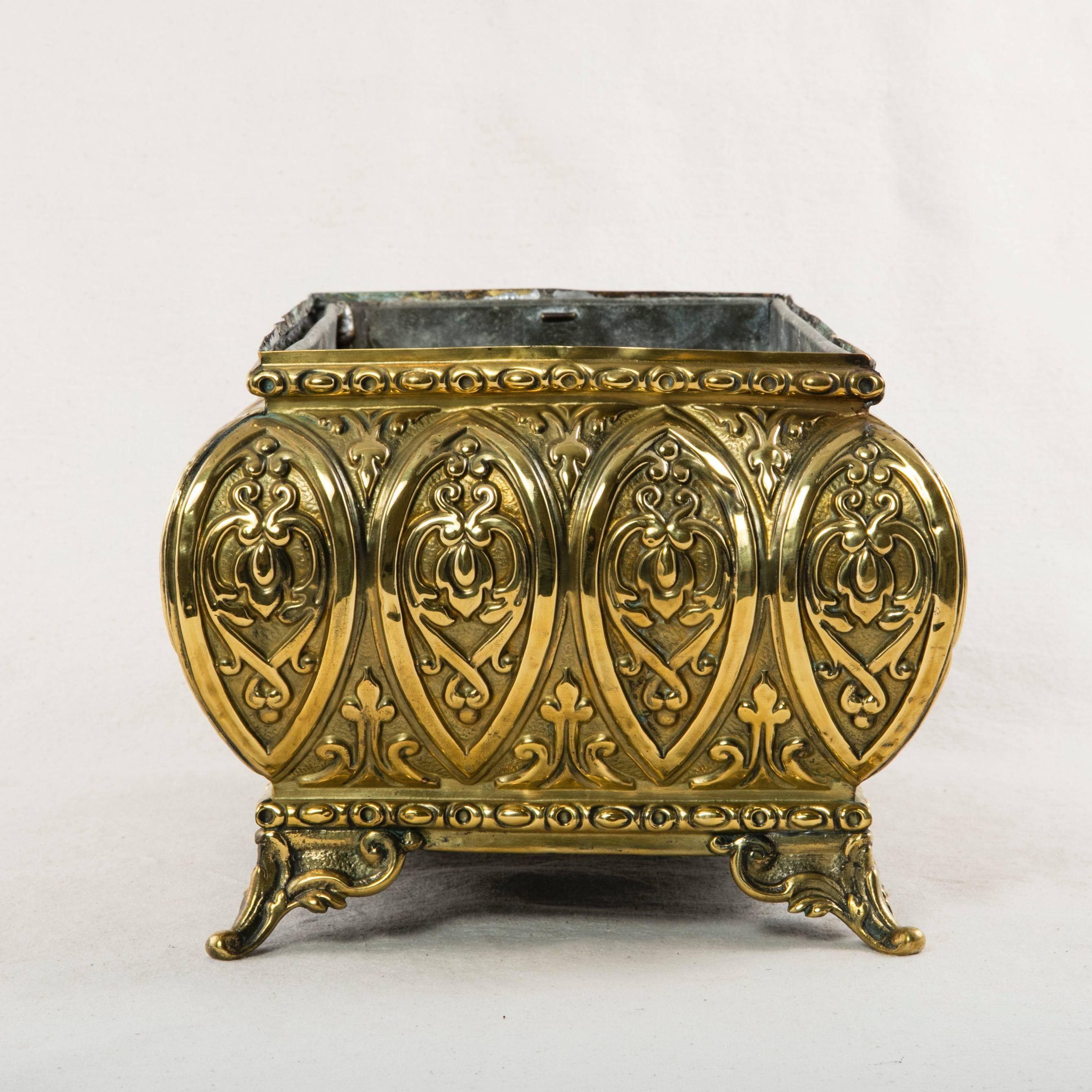 Antique French Polished Brass Repoussé Jardinière or Planter, circa 1900 2