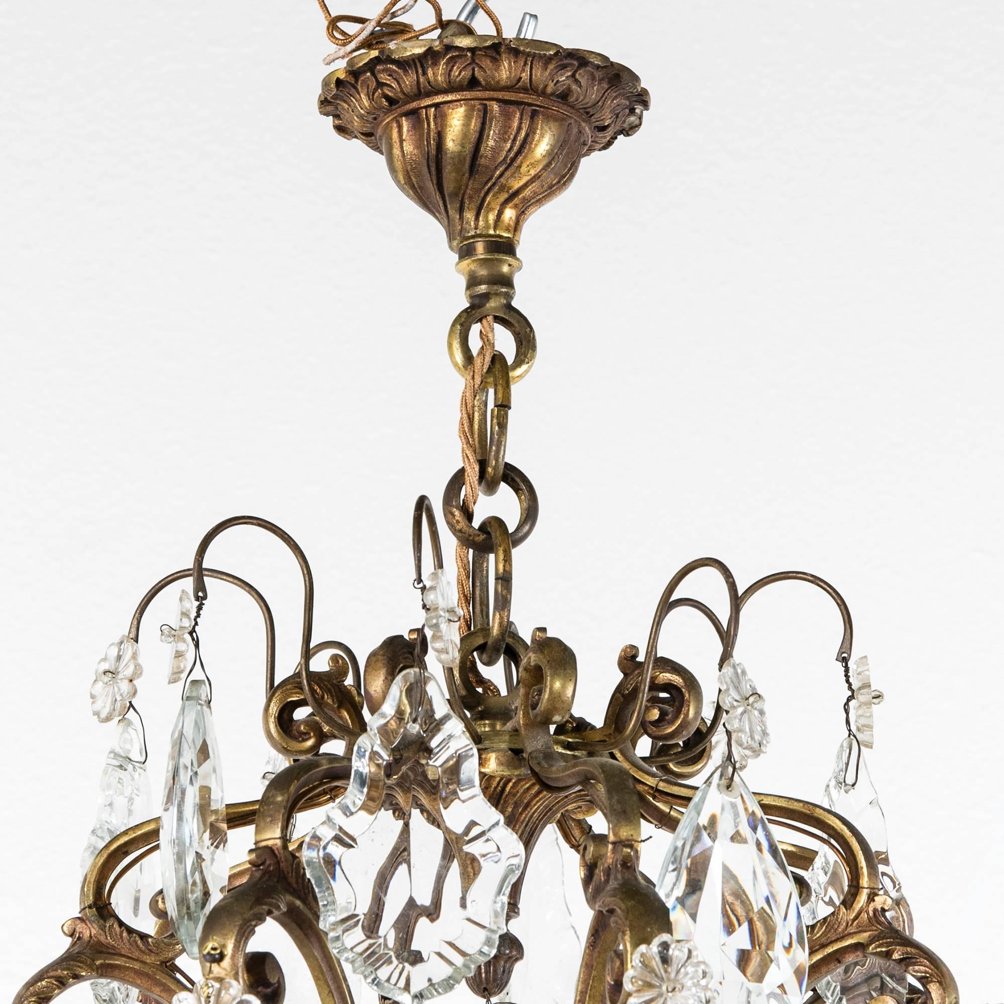 Louis XV Large Mid-Century French Crystal and Bronze Chandelier with Eight Lights