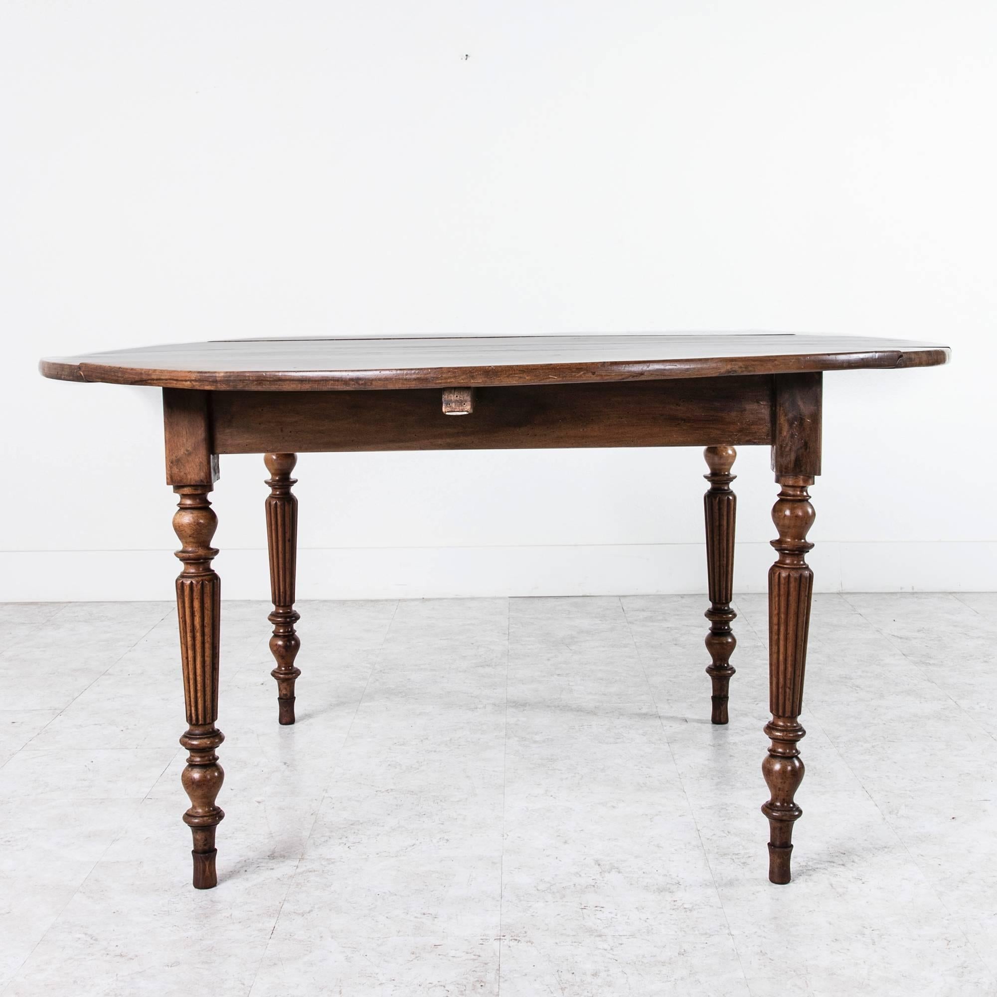 fluted leg dining table