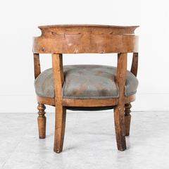 Chaise de bureau ou bergère en orme massif d'époque Louis Philippe à dossier en tonneau