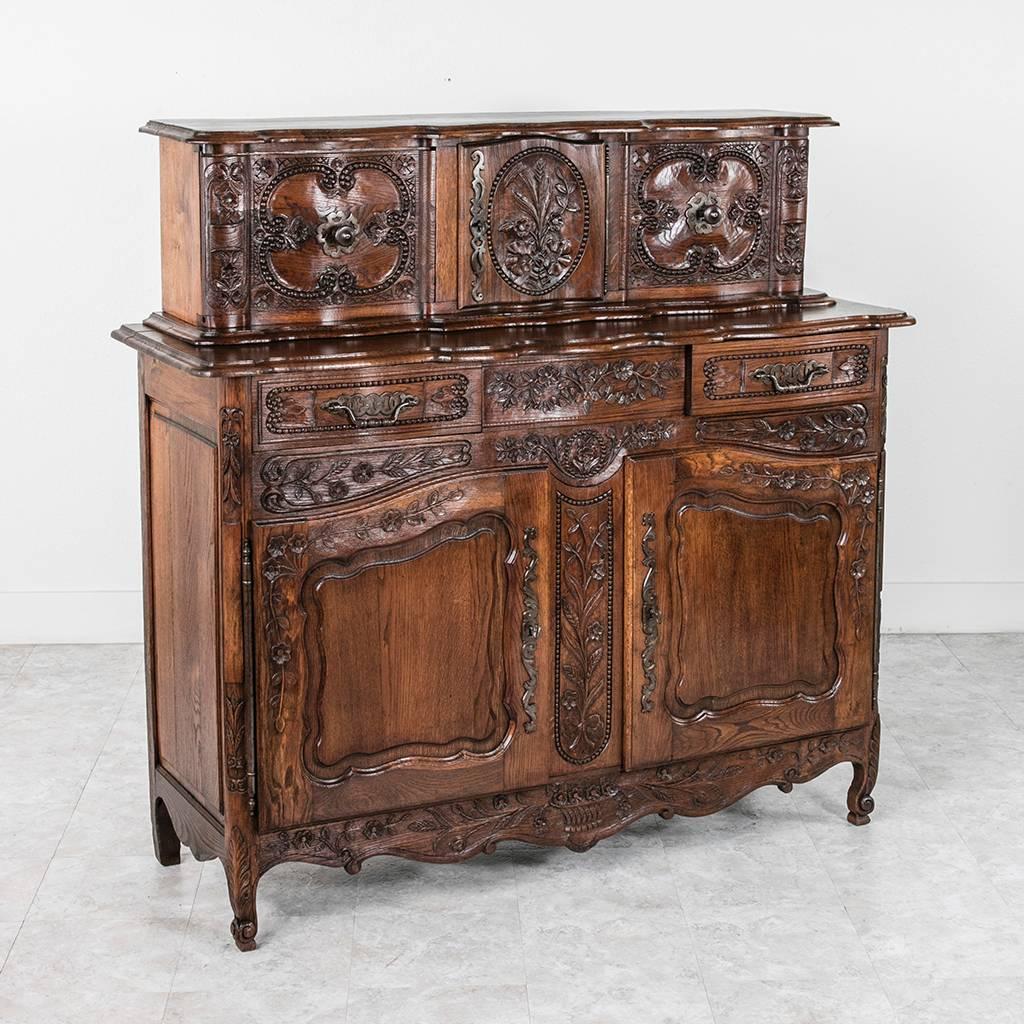 Hand-Carved Solid Oak Buffet Glissant with Elaborate Normandy Attributes 4