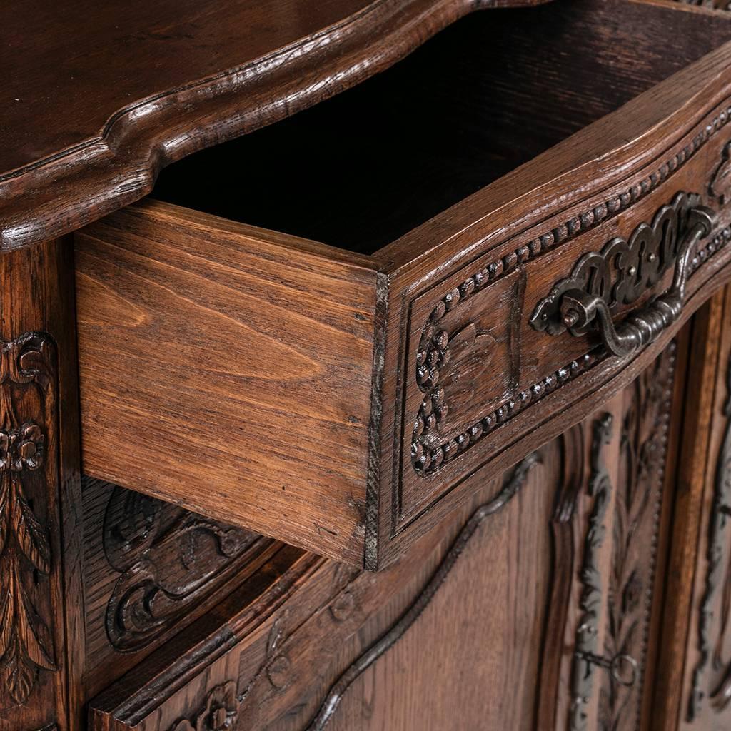Hand-Carved Solid Oak Buffet Glissant with Elaborate Normandy Attributes 3