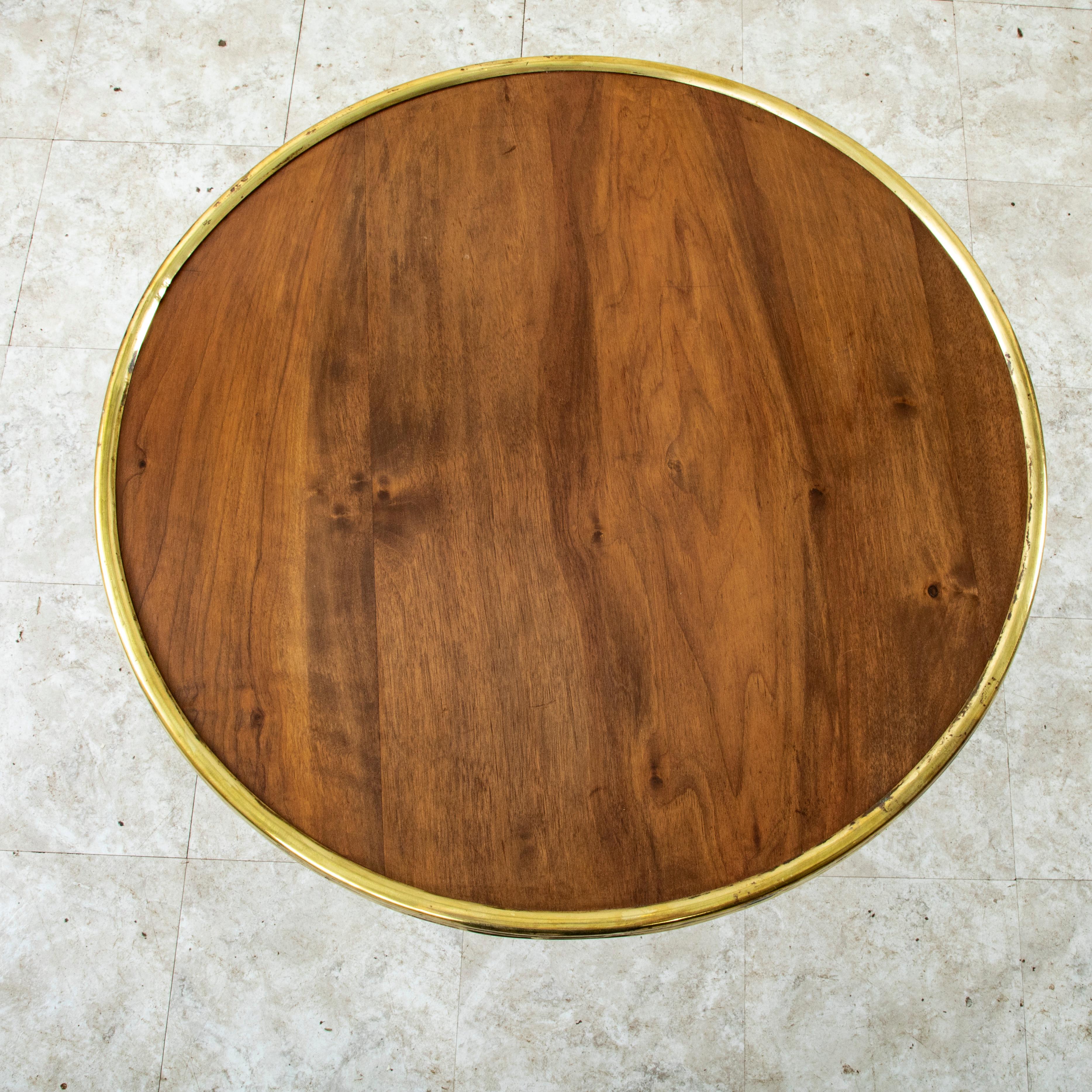 Laiton Table de bistrot ou table de café en fonte française du début du XXe siècle, plateau en Wood Wood, laiton en vente