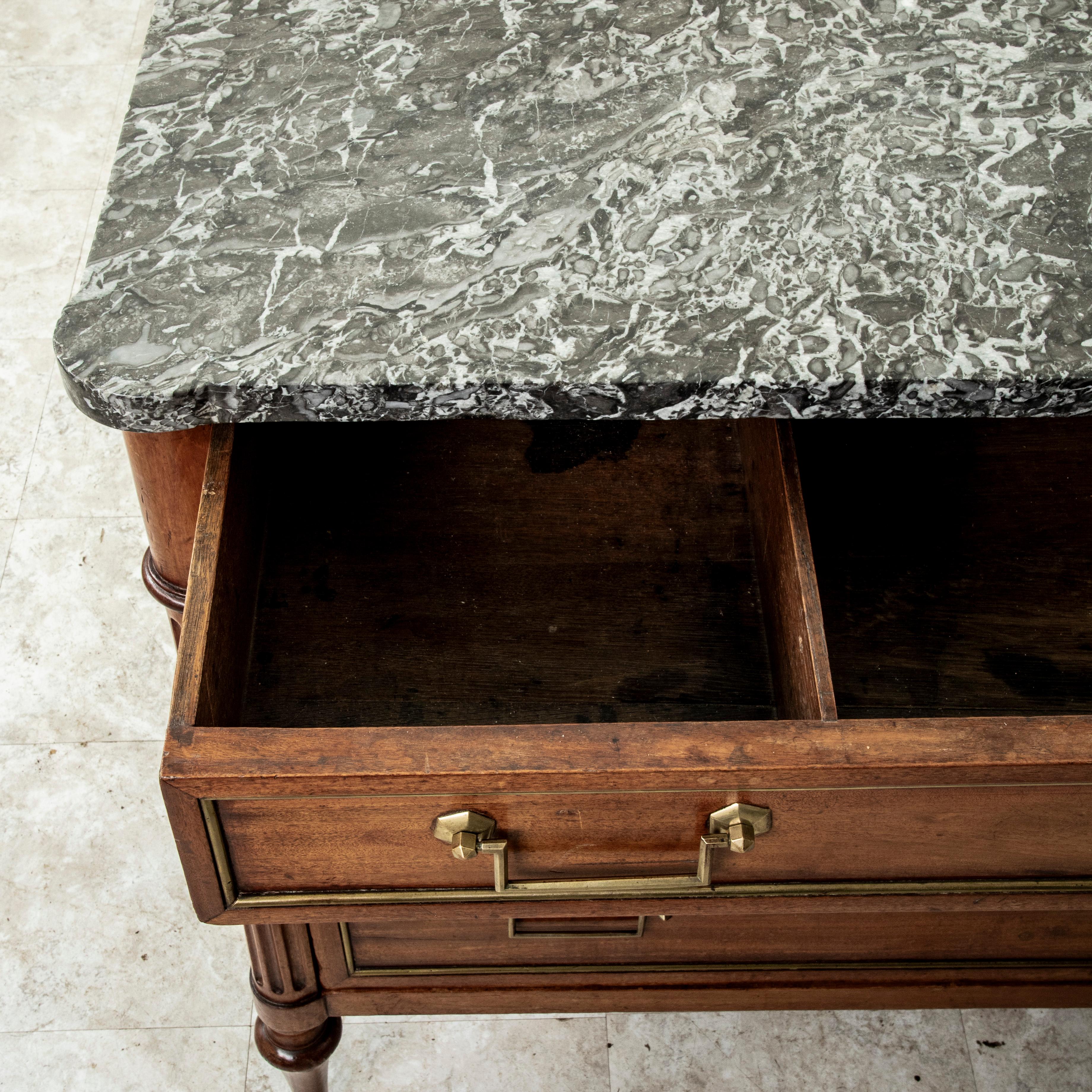Commode, commode et buffet en acajou de style Louis XVI du XIXe siècle en vente 4