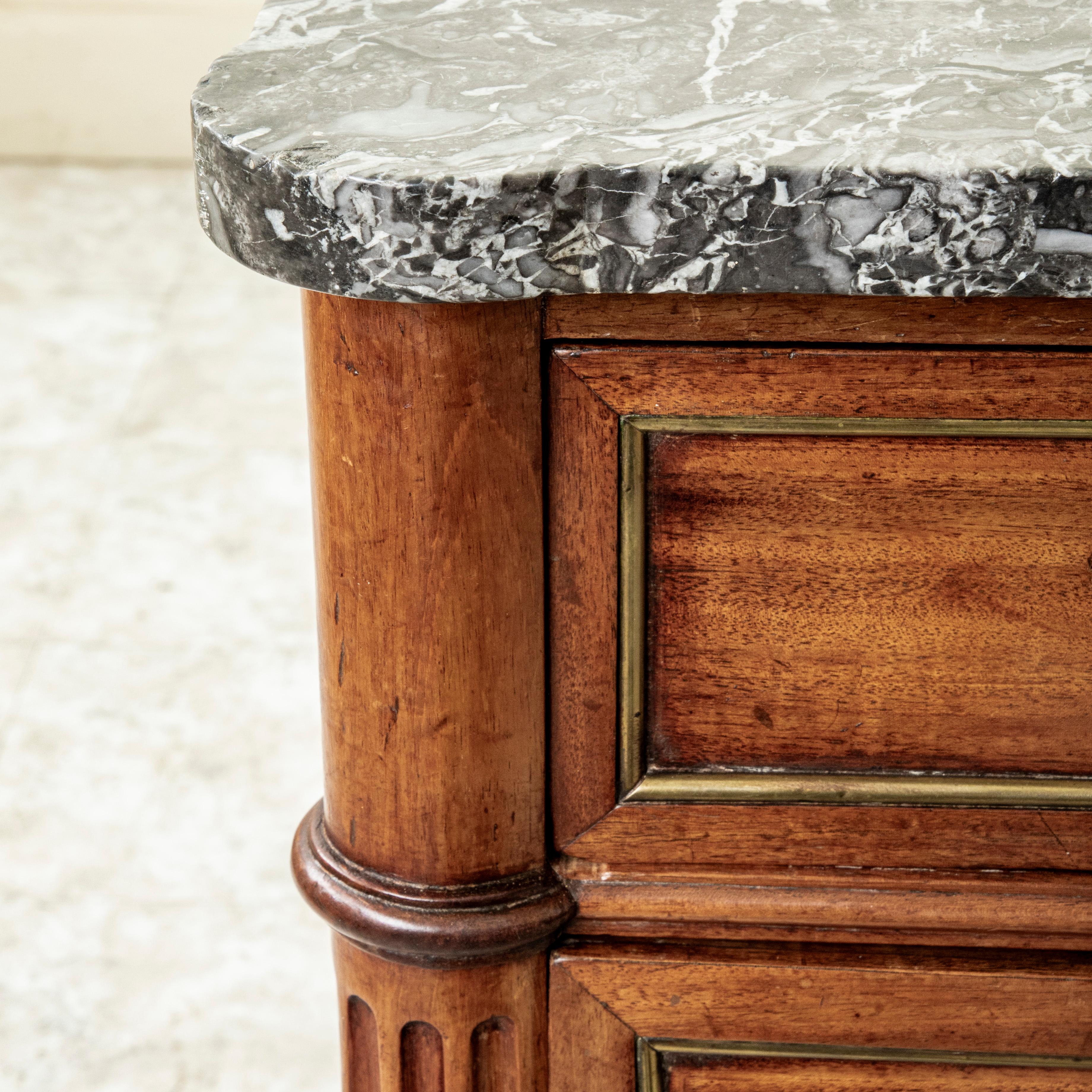 Commode, commode et buffet en acajou de style Louis XVI du XIXe siècle en vente 10