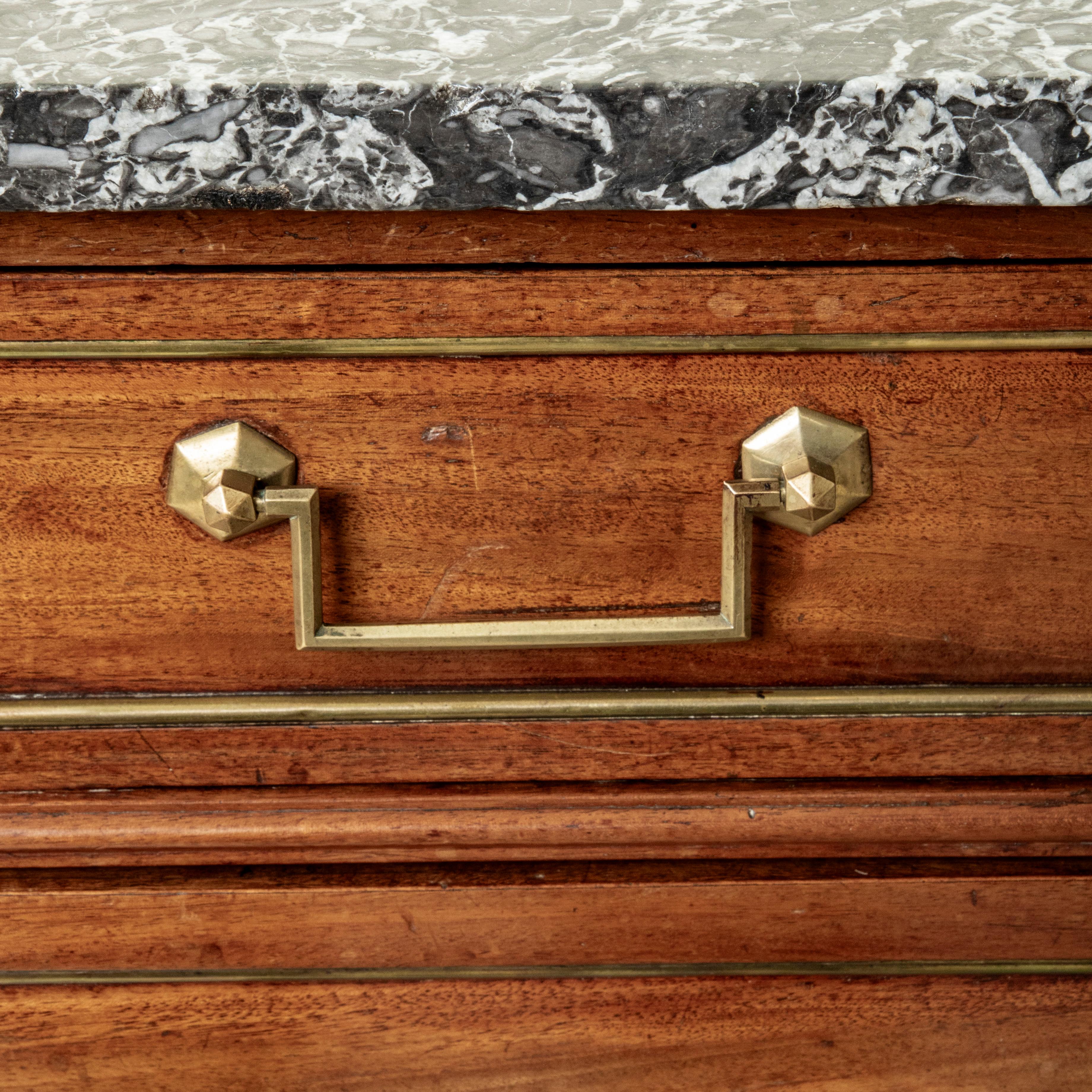 Commode, commode et buffet en acajou de style Louis XVI du XIXe siècle en vente 11