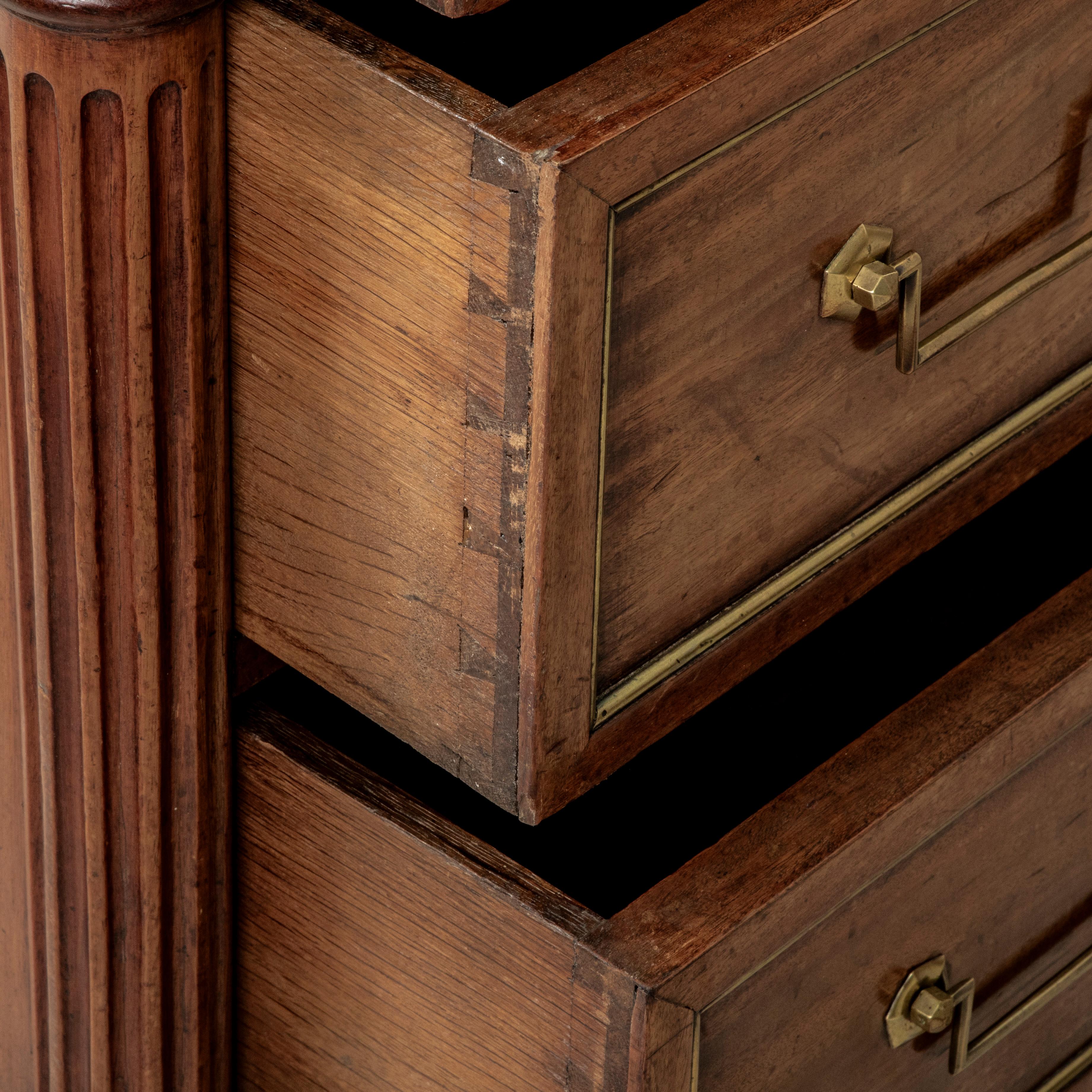 Commode, commode et buffet en acajou de style Louis XVI du XIXe siècle en vente 3
