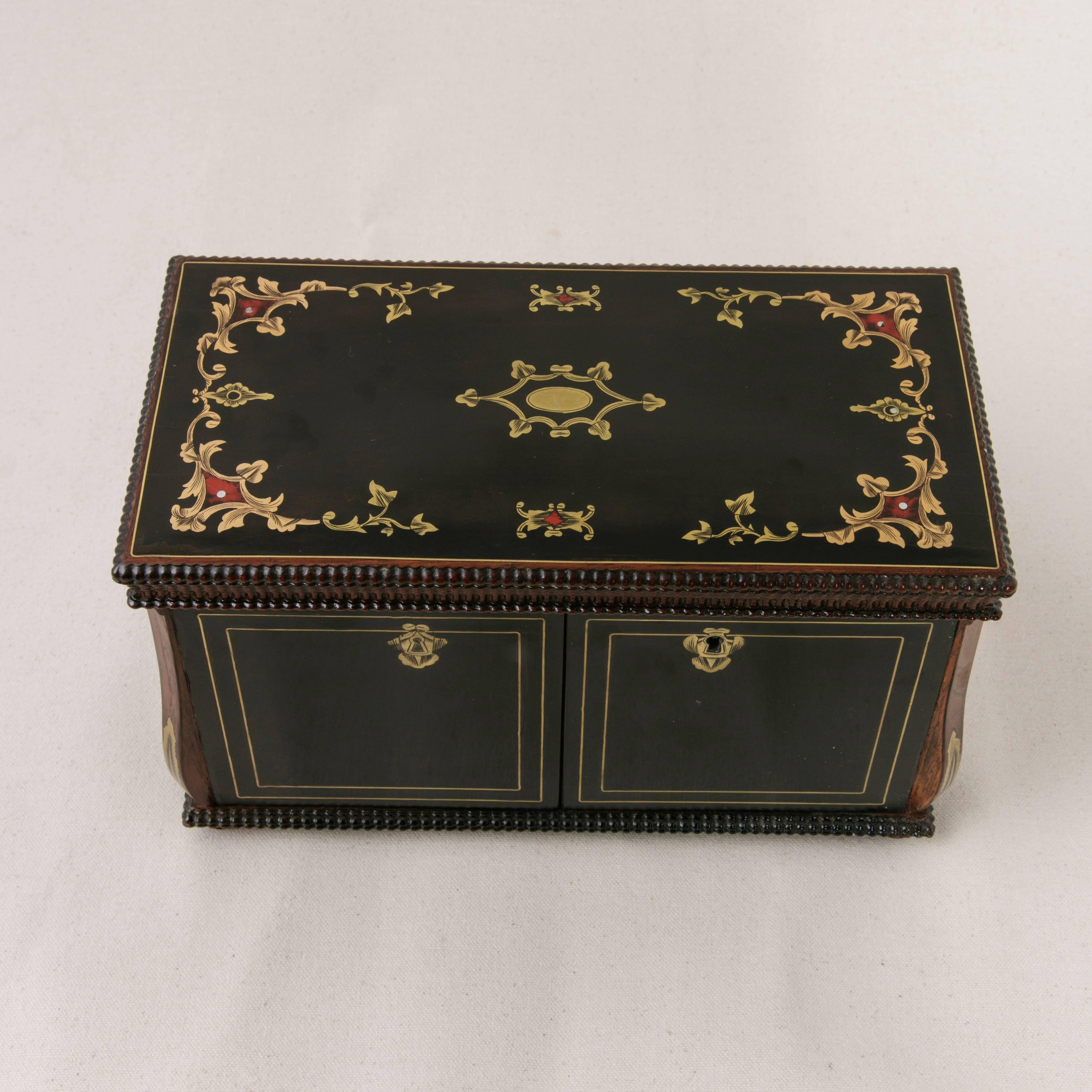 Mid-19th Century 19th Century French Napoleon III Black Lacquer Liqueur Box with Bronze Inlay For Sale