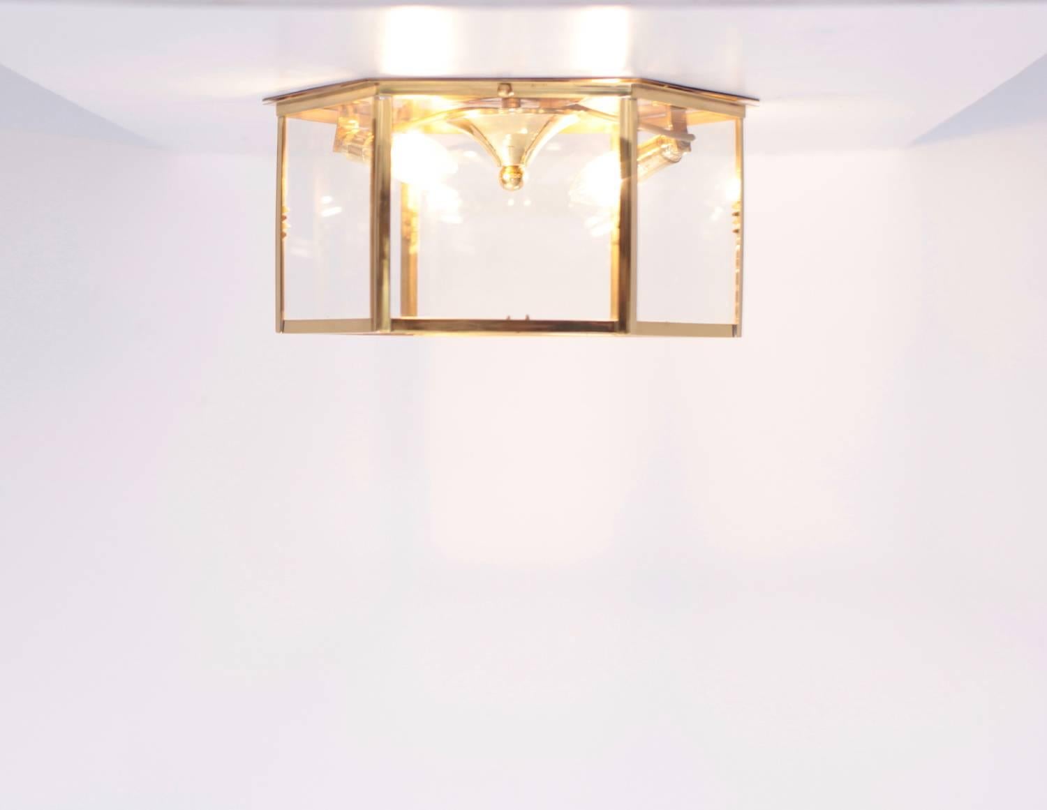 Mid-Century Modern Paire de montages encastrés ou de luminaires en laiton et verre provenant d'une bibliothèque allemande en vente