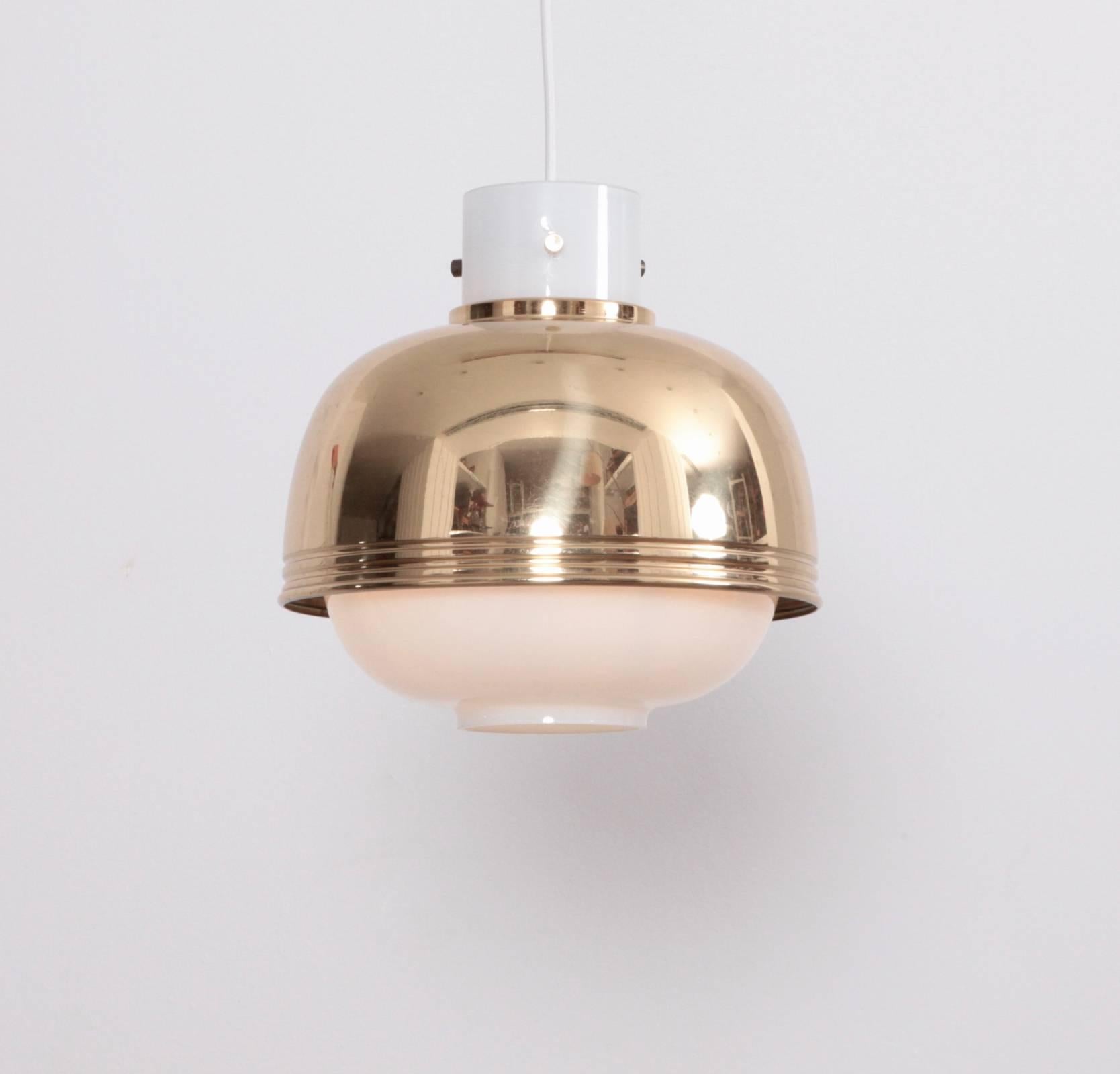 Mid-20th Century Pair of Brass and Glass Pendant Lamp by Glashütte Limburg