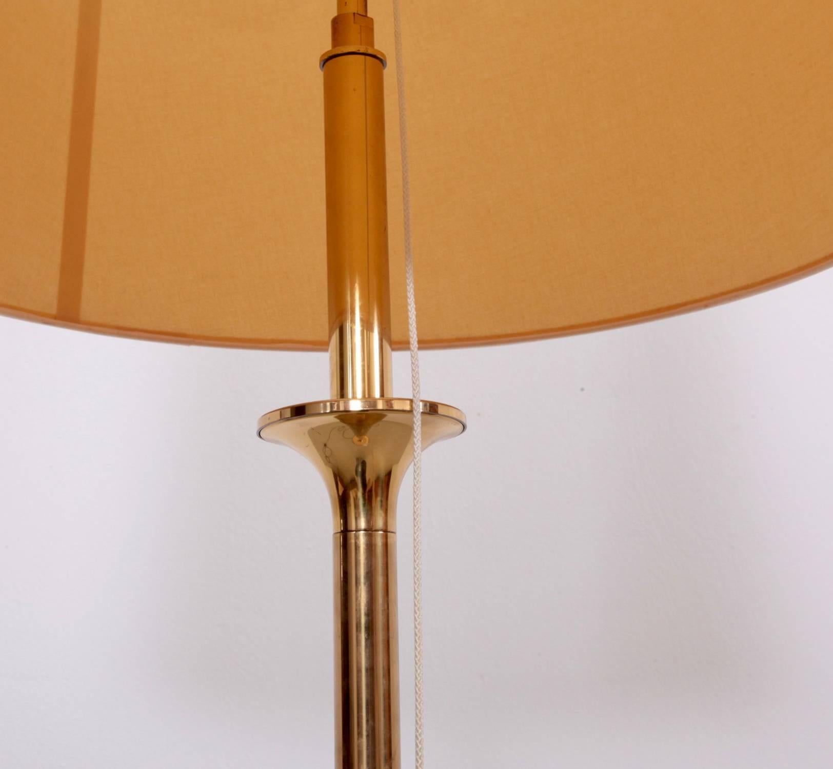 1 of 12 1970s Brass Floor Lamps by Cosack Lights, Germany In Good Condition For Sale In Berlin, BE