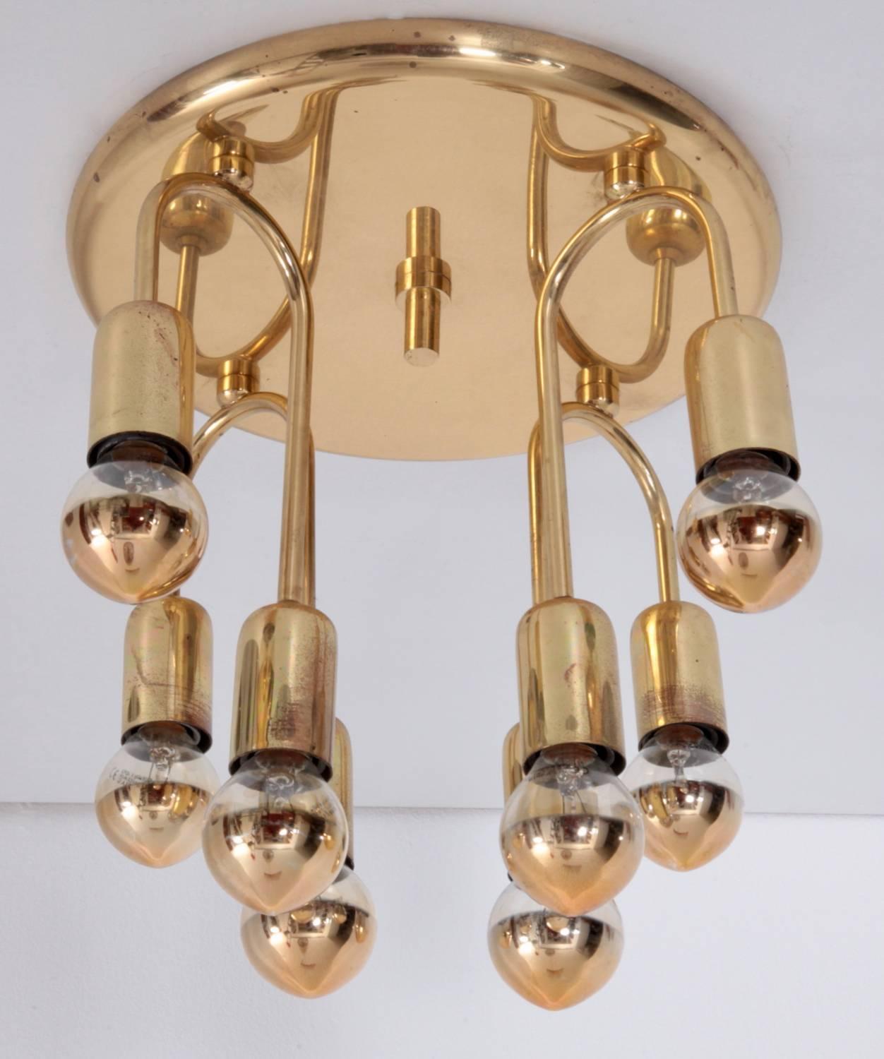 Rare Honsel flush mount ceiling lamps in excellent condition. Eight x E14 bulbs each lamp.
To be on the the safe side, the lamp should be checked locally by a specialist concerning local requirements.
