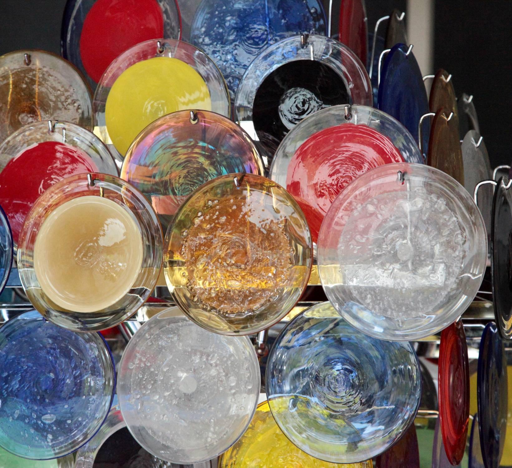 italien Lustre monumental en forme de disque en verre de Murano multicolore par Vistosi en vente