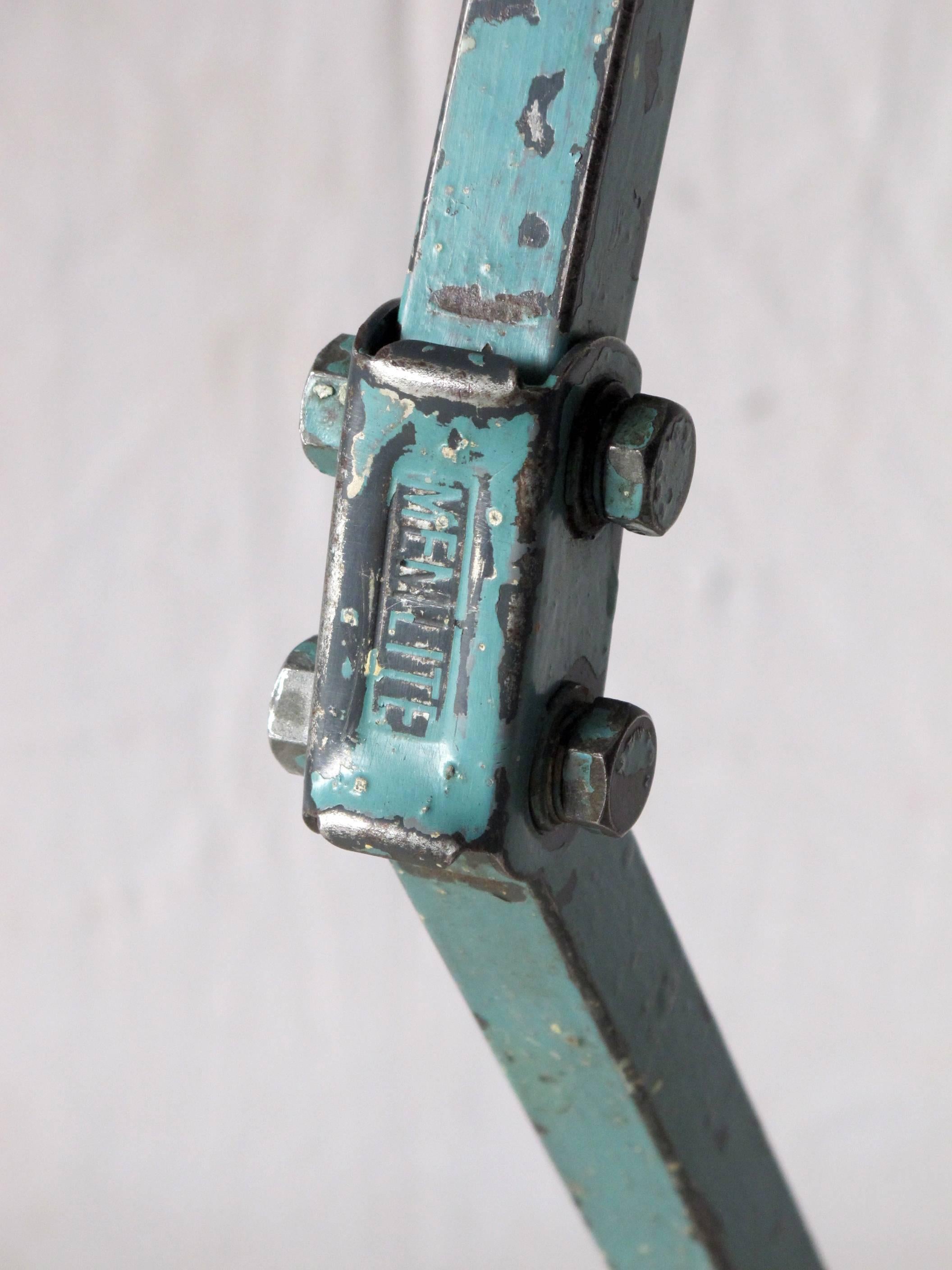 Vintage Memlite Industrial Work Lamp In Distressed Condition In London, GB