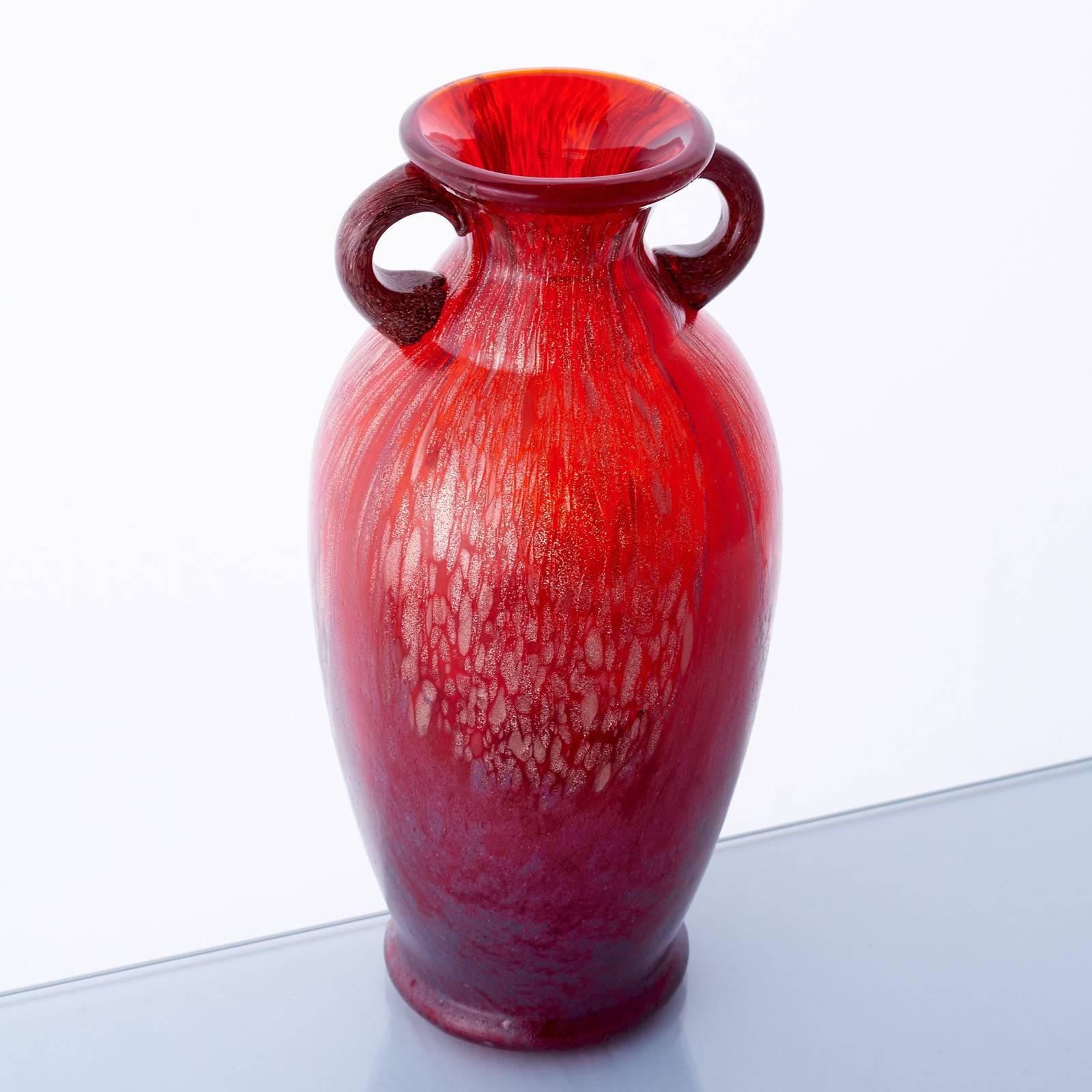 A red Murano 'Cordanato' vase with gold leaf, 1970s.