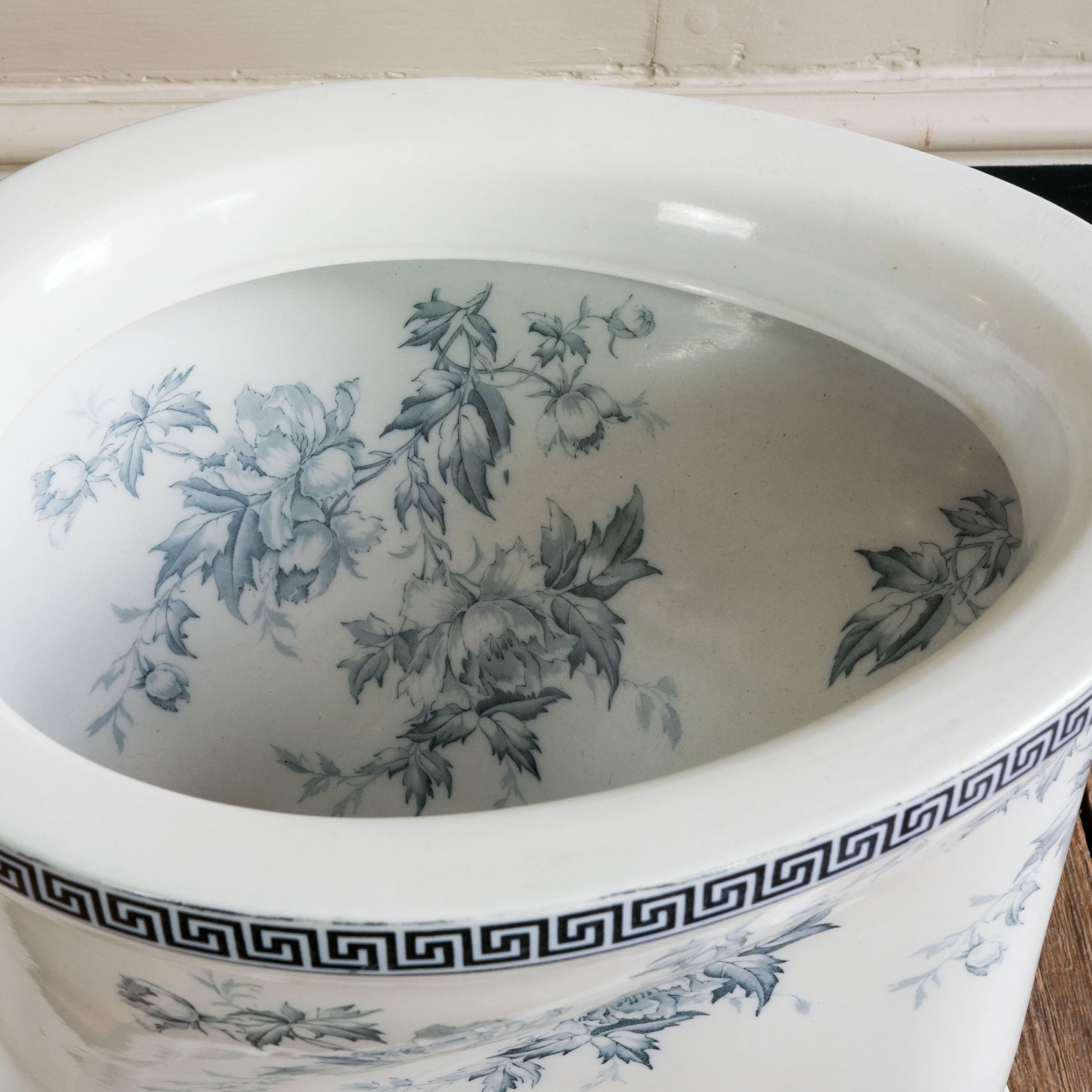 Ceramic Edwardian Toilet Pan
