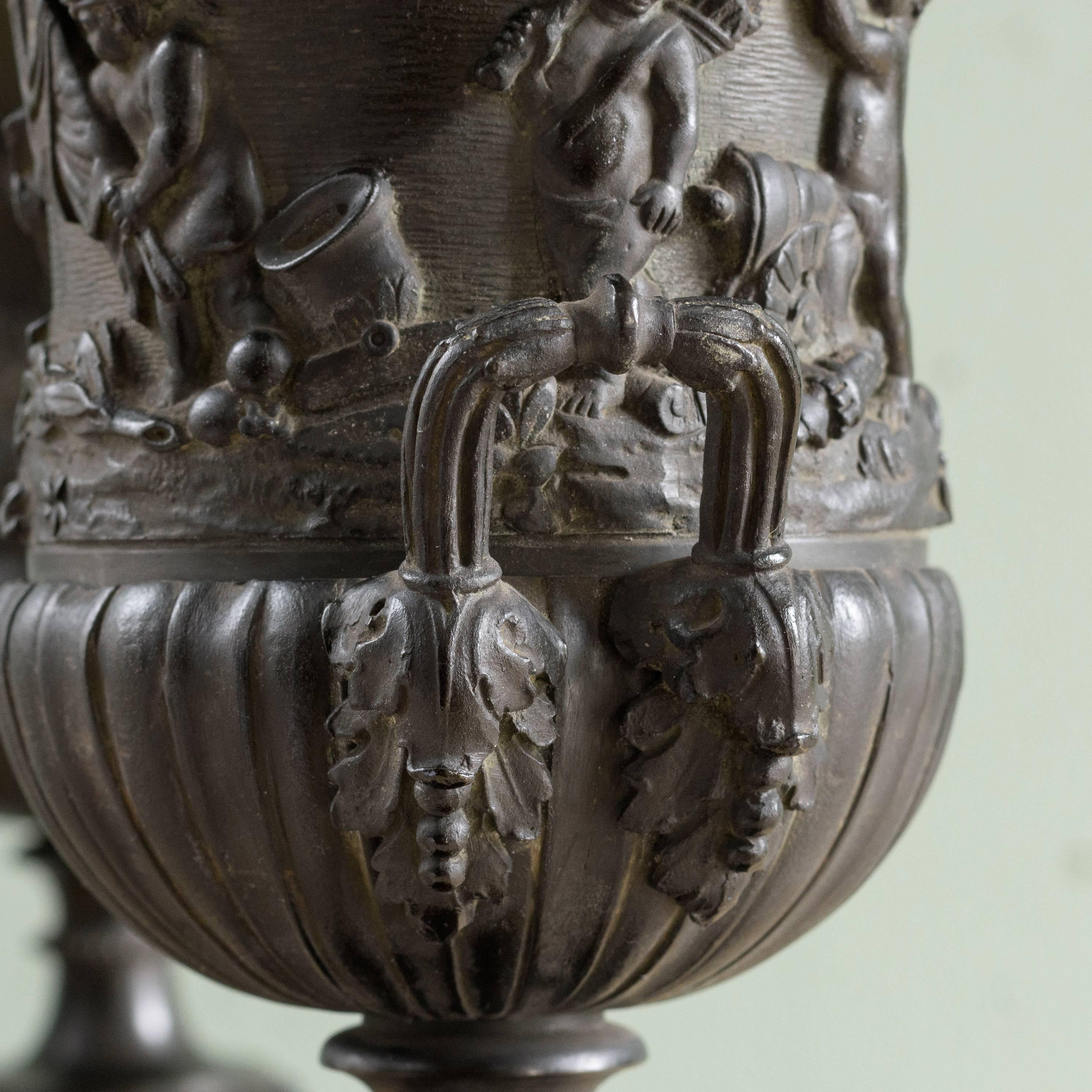 19th Century Mantel Urns In Excellent Condition In London, GB