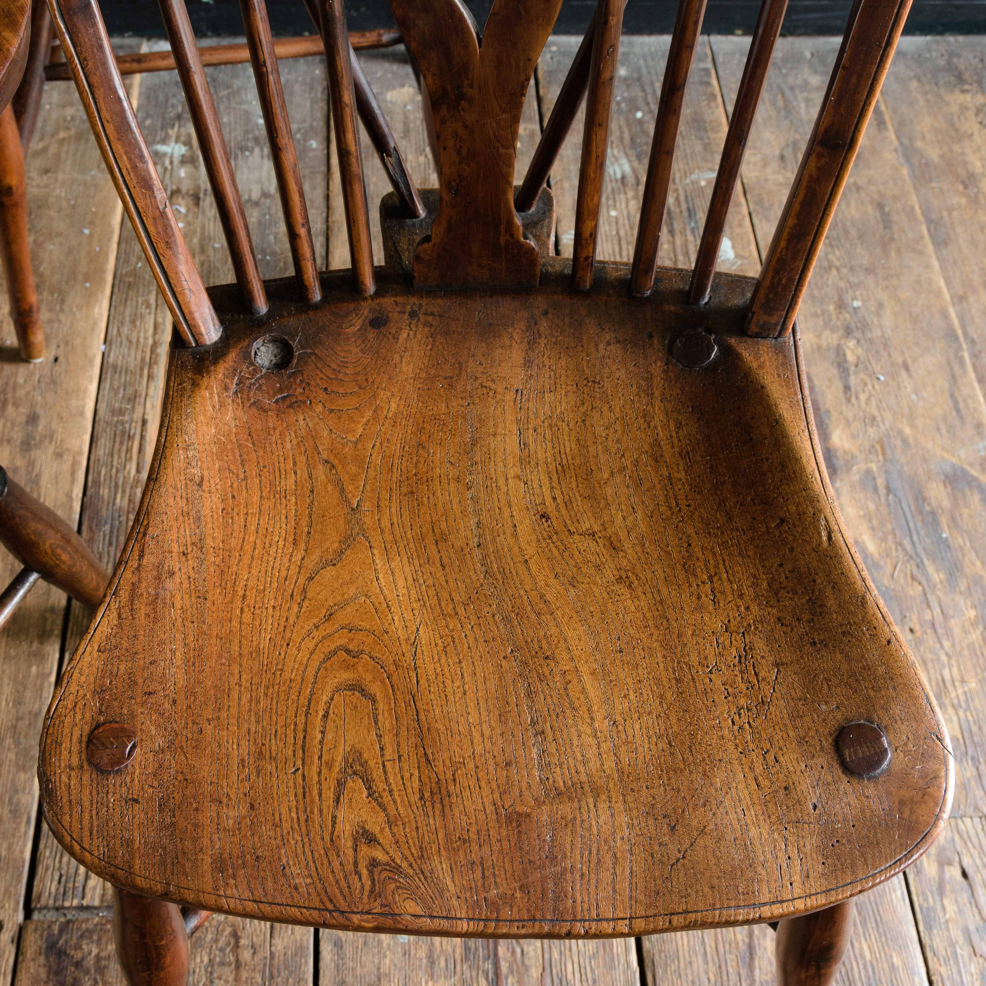 British Matched Set of Seven Buckinghamshire Wheel-Back Windsor Chairs