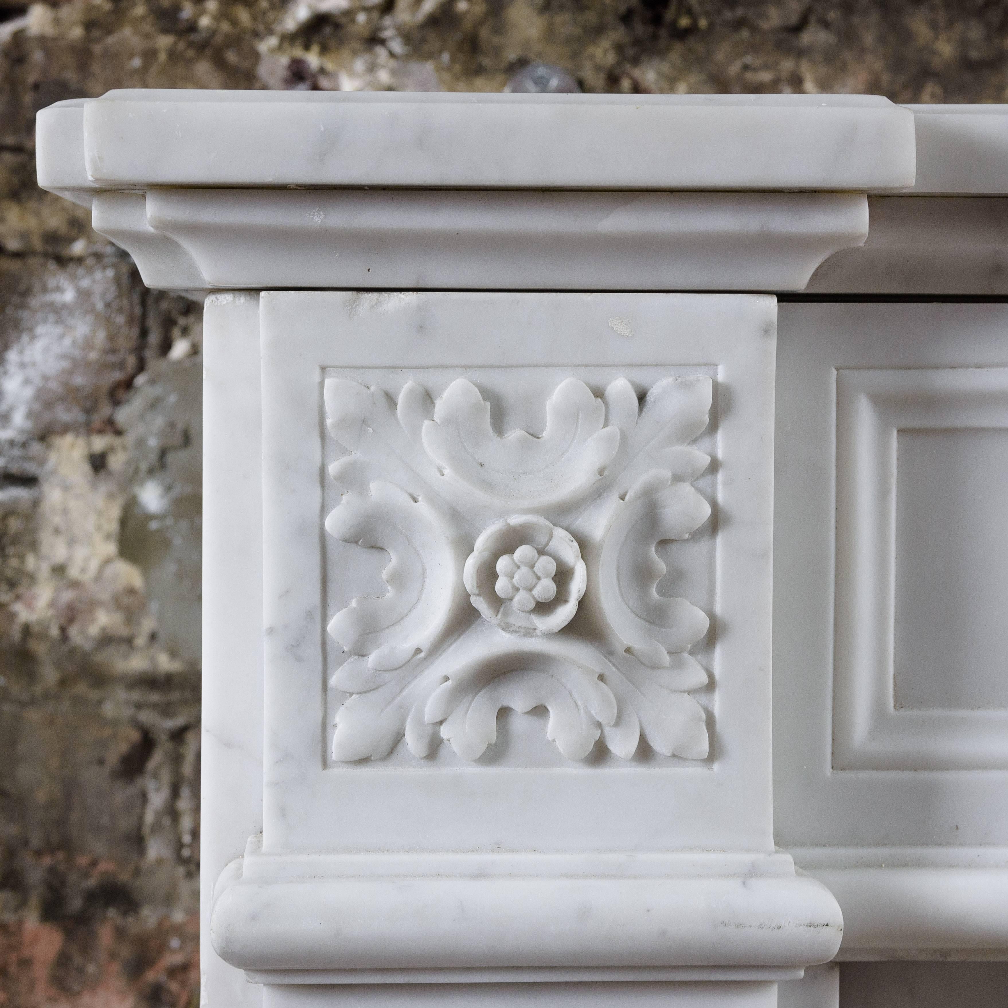 French 19th Century Carrara Marble Fireplace In Good Condition In London, GB