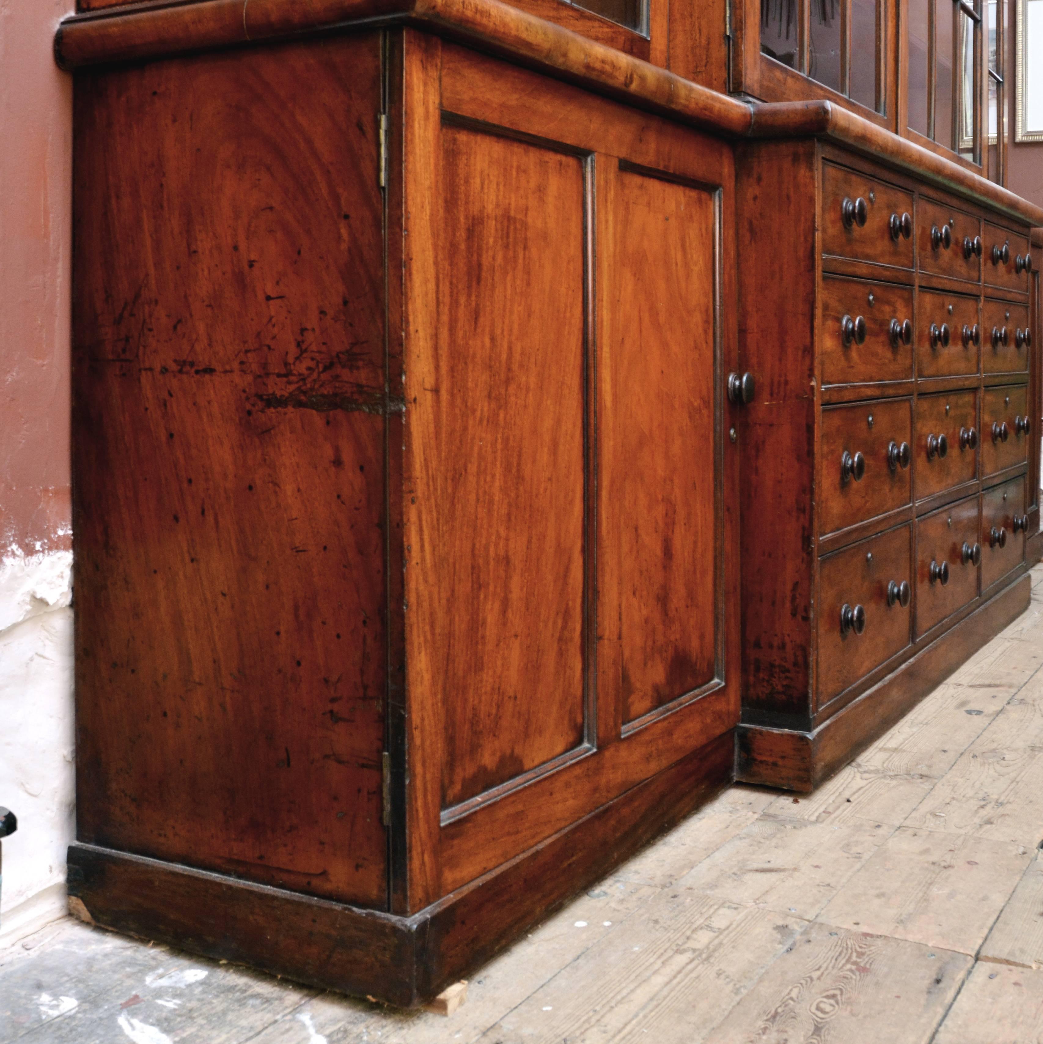Victorian Mahogany Bookcase In Excellent Condition In London, GB