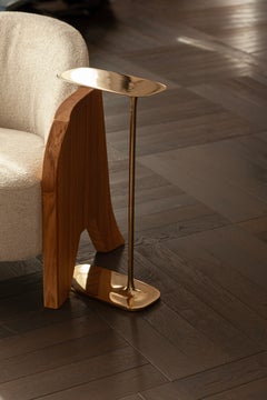 UNISM - Grande table d'appoint en laiton poli