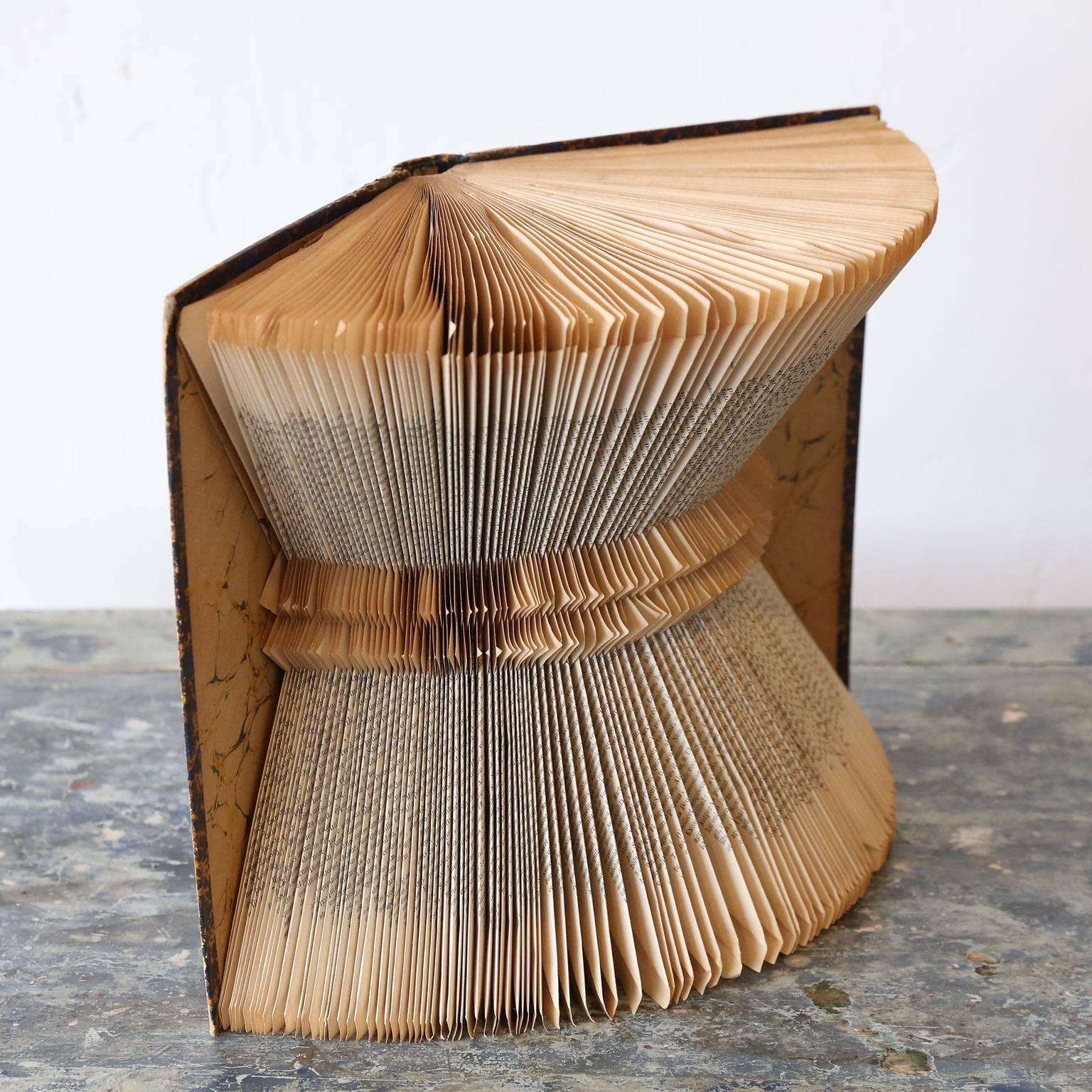 Folded Page Book Art In Excellent Condition In Houston, TX