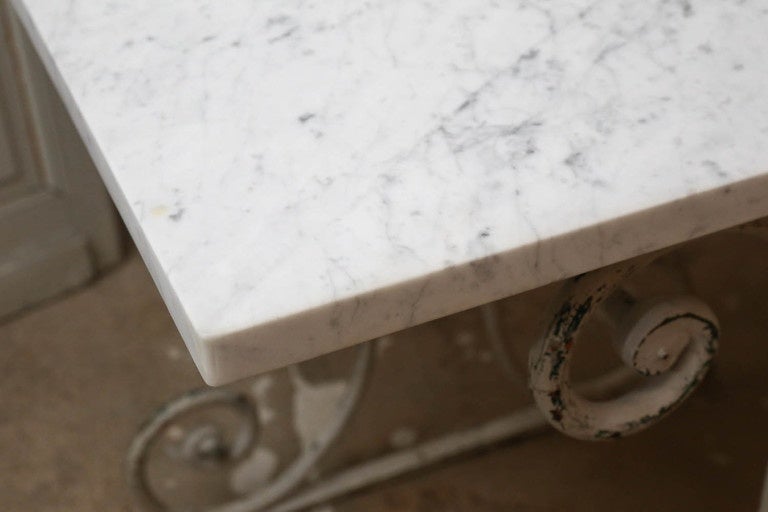 French Provincial Marble-Top White-Painted Iron Base Table