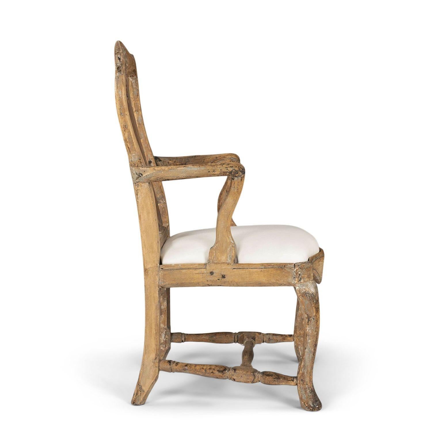 Sillón rococó sueco pintado del siglo XVIII en venta 3