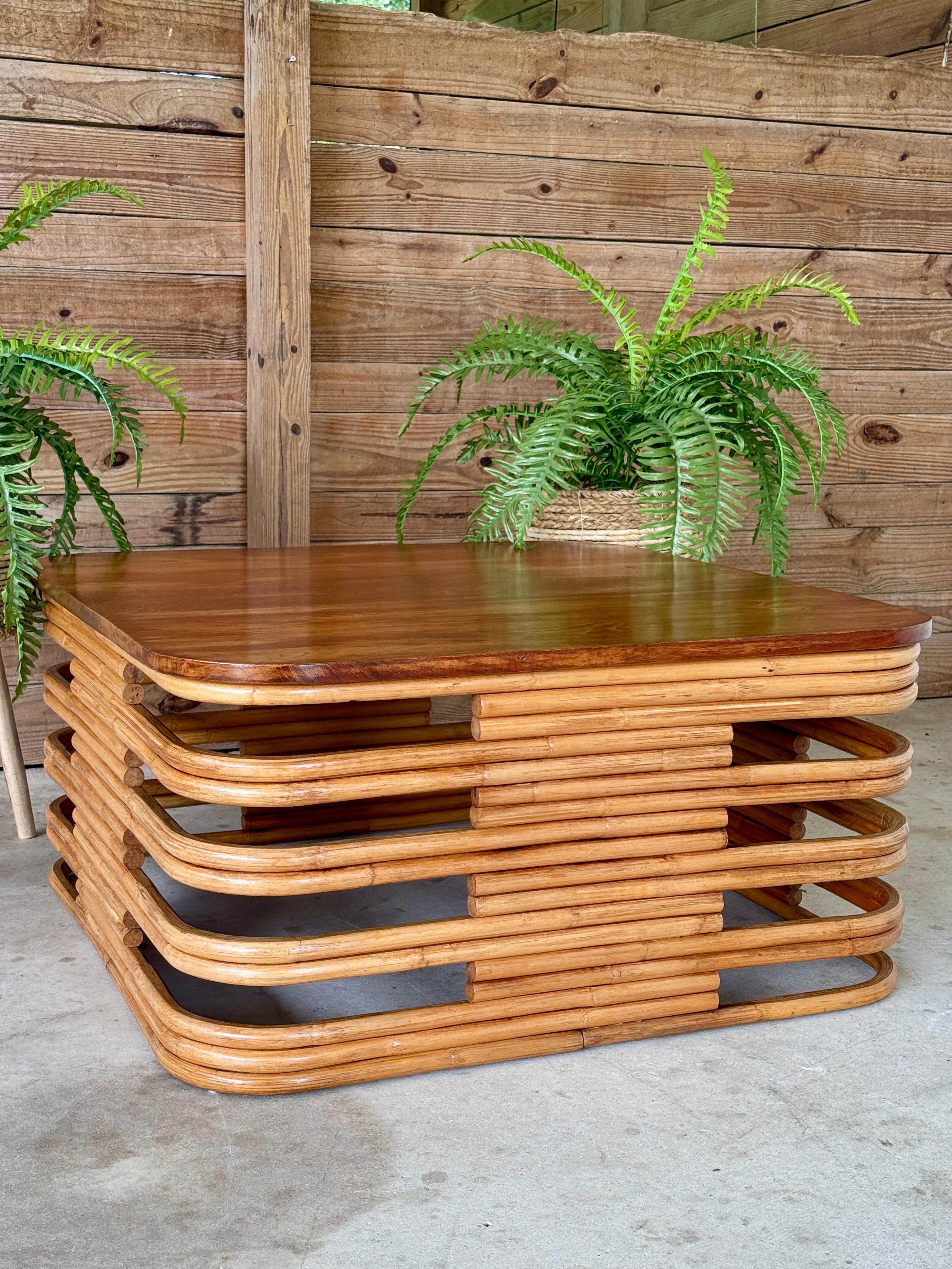 Table basse en rotin et acajou restaurée du milieu du 20e siècle, Organic Modern en vente 7
