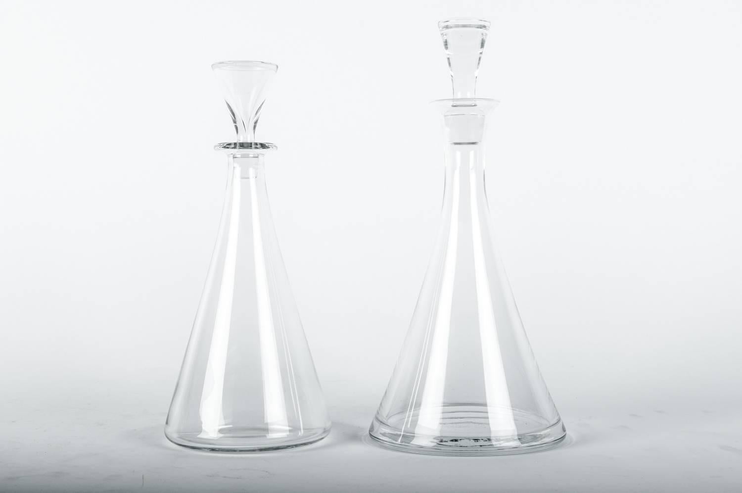 Mid-20th Century Pair of Baccarat Crystal Decanter 2