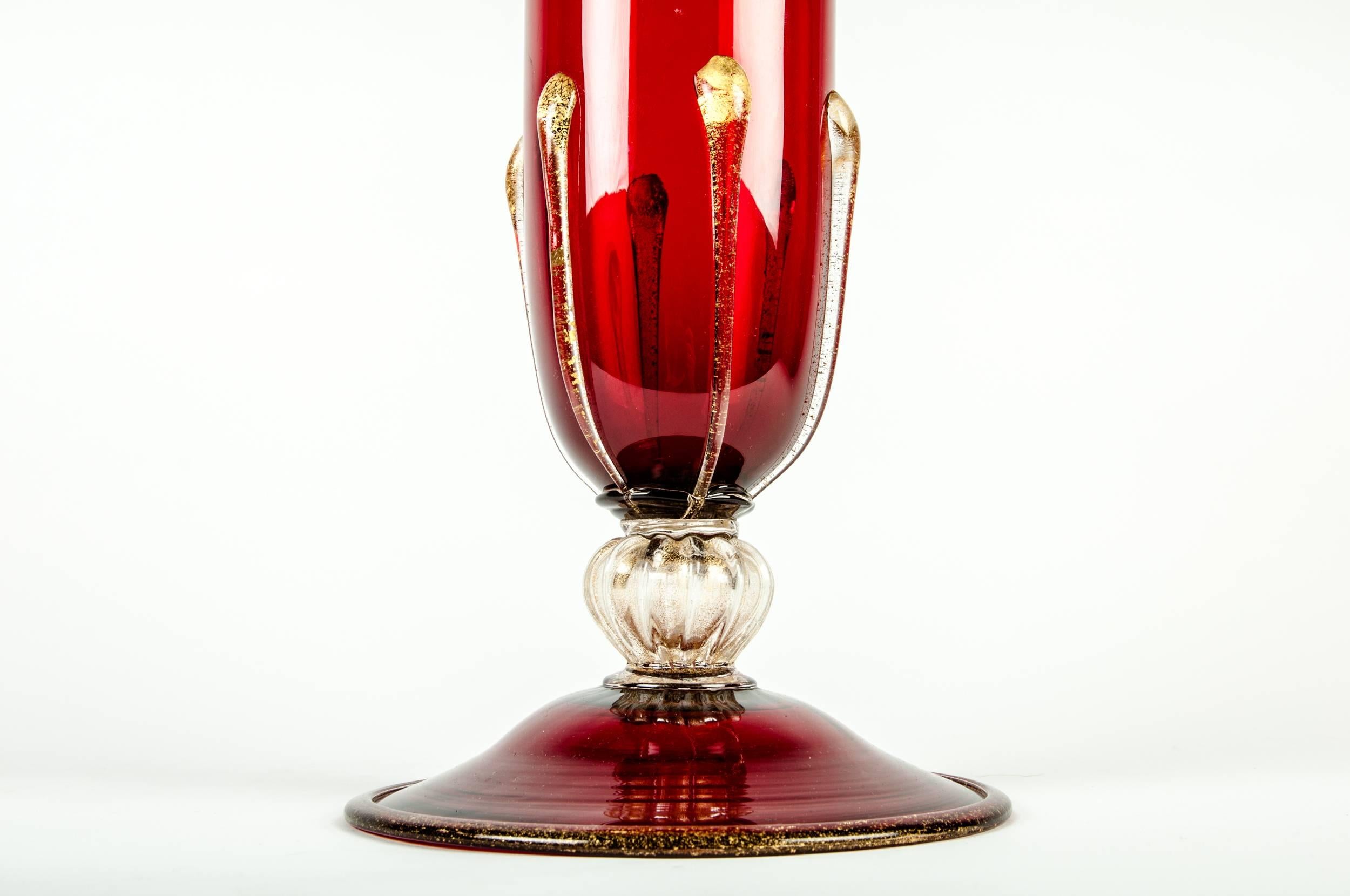 Vintage Venetian Tall Decorative Piece or Vase In Excellent Condition In Tarry Town, NY