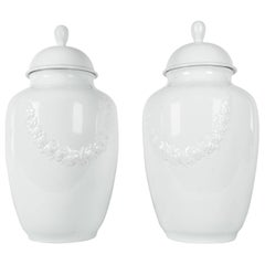 Urns