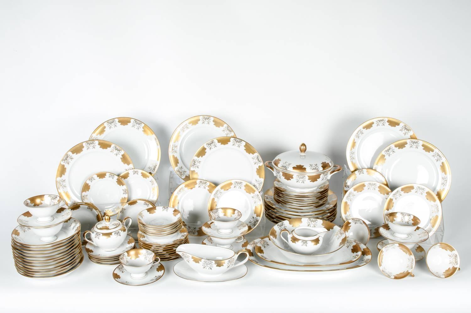 Early 20th Century Antique German Porcelain Dinner Service For Ten People .