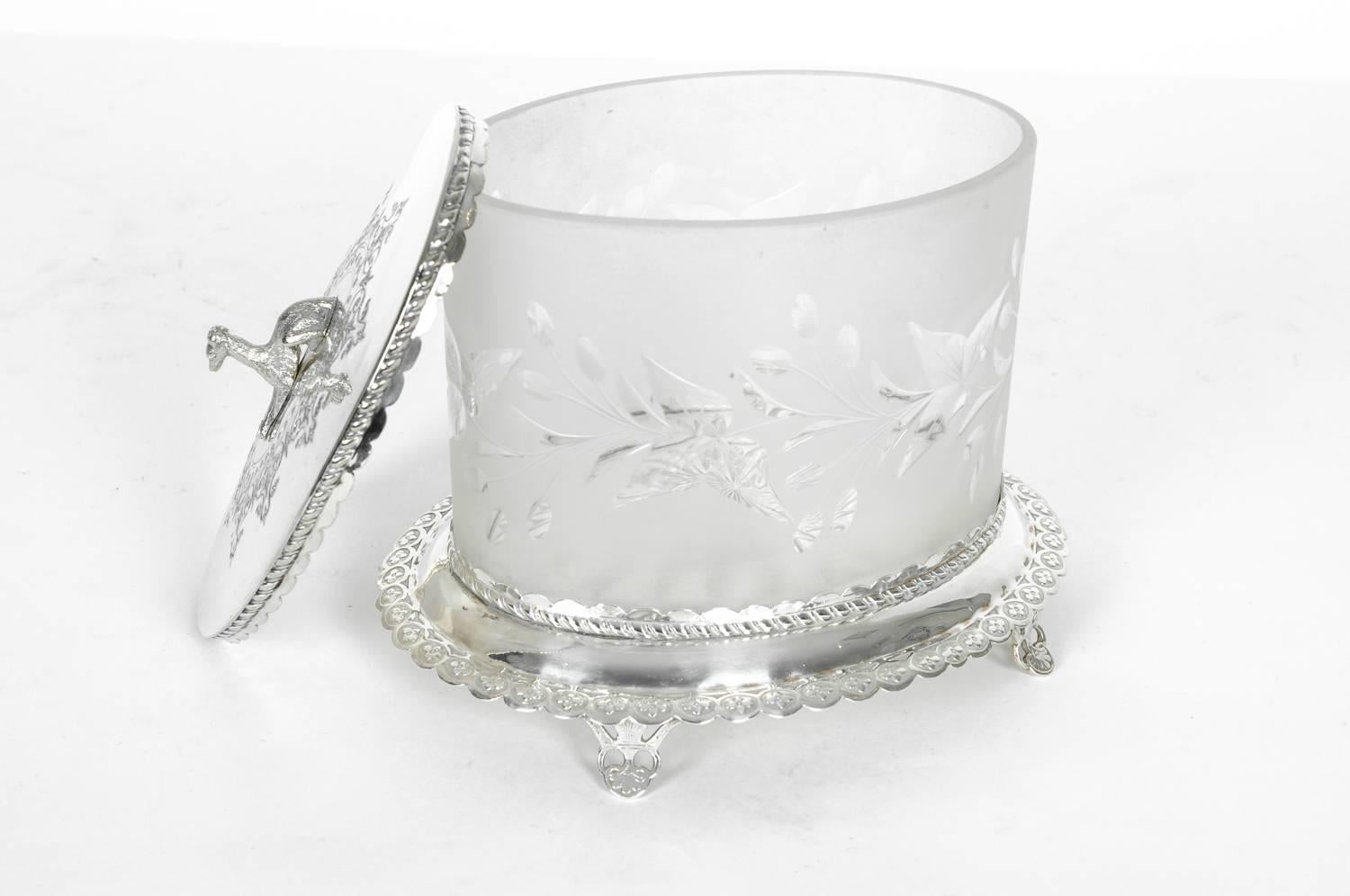 Antique English Oval Silver Plate / Cut Crystal Ice Bucket In Excellent Condition In Tarry Town, NY