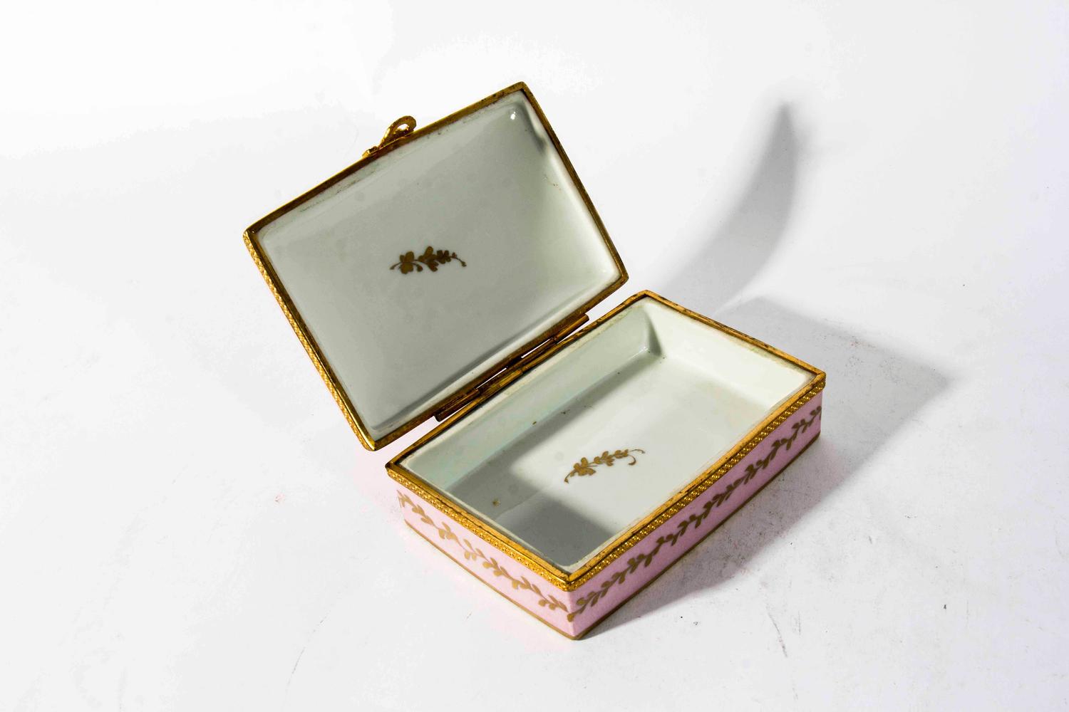 Vintage Porcelain Limoges Box at 1stdibs