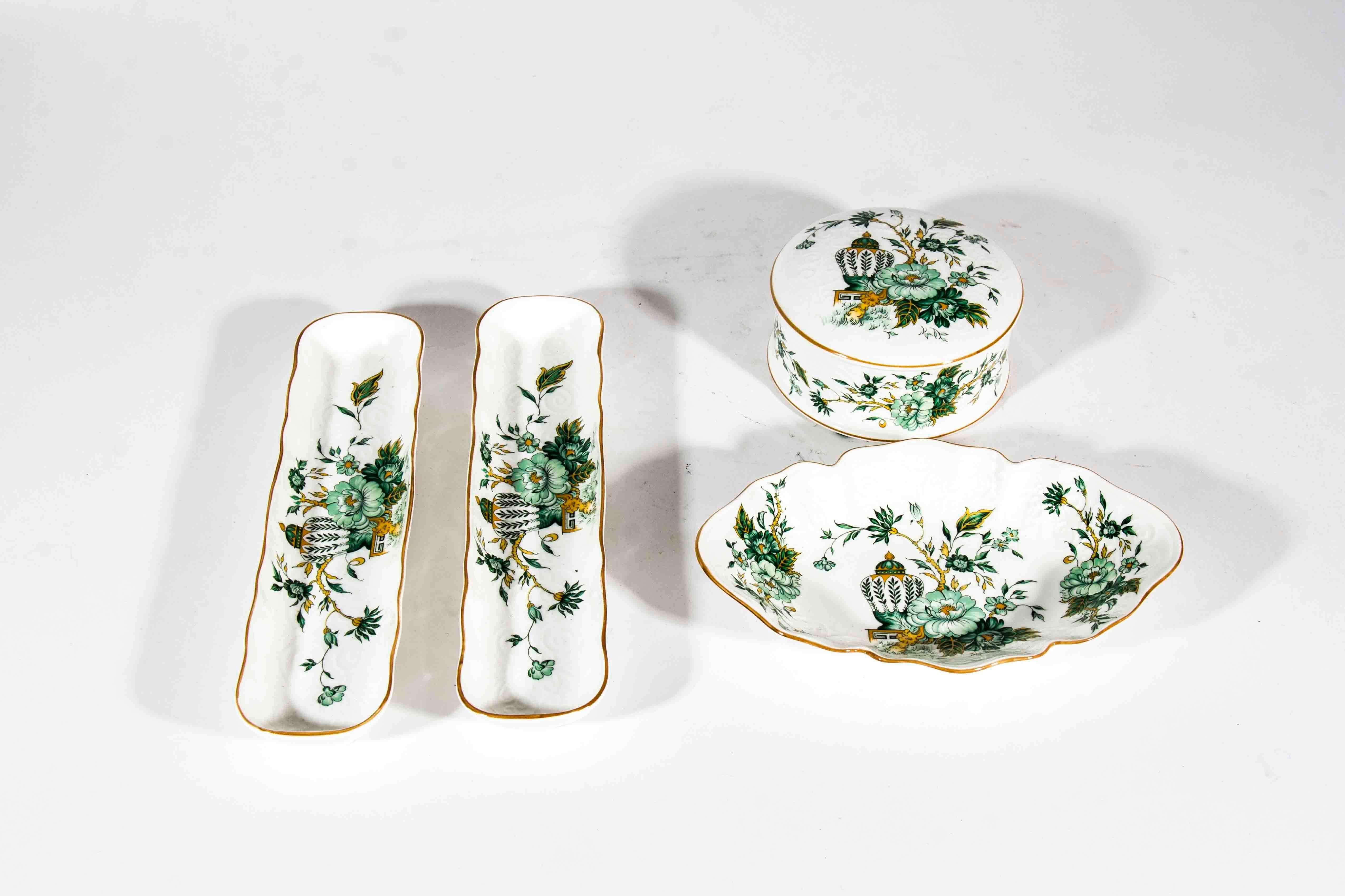 Vintage porcelain chinoiserie vanity set in excellent condition. Five pieces. The canister measures 4