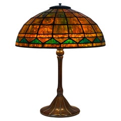 Lampada da tavolo d'epoca "Colonial" dei Tiffany Studios, New York, 1910 circa
