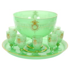 Ciotola da punch in cristallo Baccarat verde opalino, con incisioni e dorature, in stile Napoleone III
