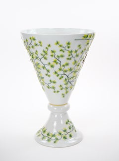 Vaso decorativo in porcellana dipinta a mano, francese, della metà del XX secolo